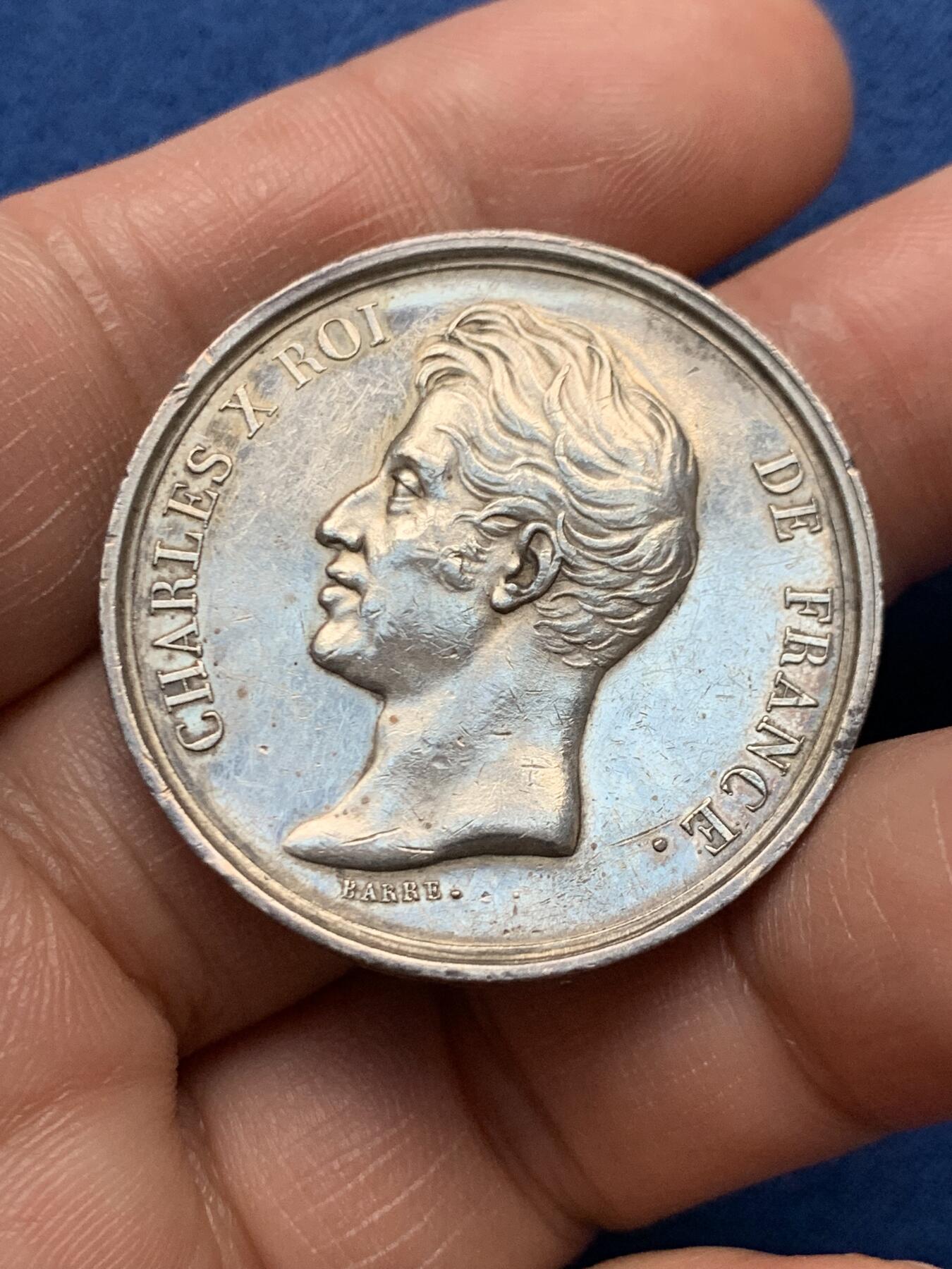 《竞宝斋》第472场 周日，周一，周二 3场连拍 （全场包邮）欢迎送拍 法国查理十世头像鲁昂公证人银质代币，16.7g，35mm，早期无边铭