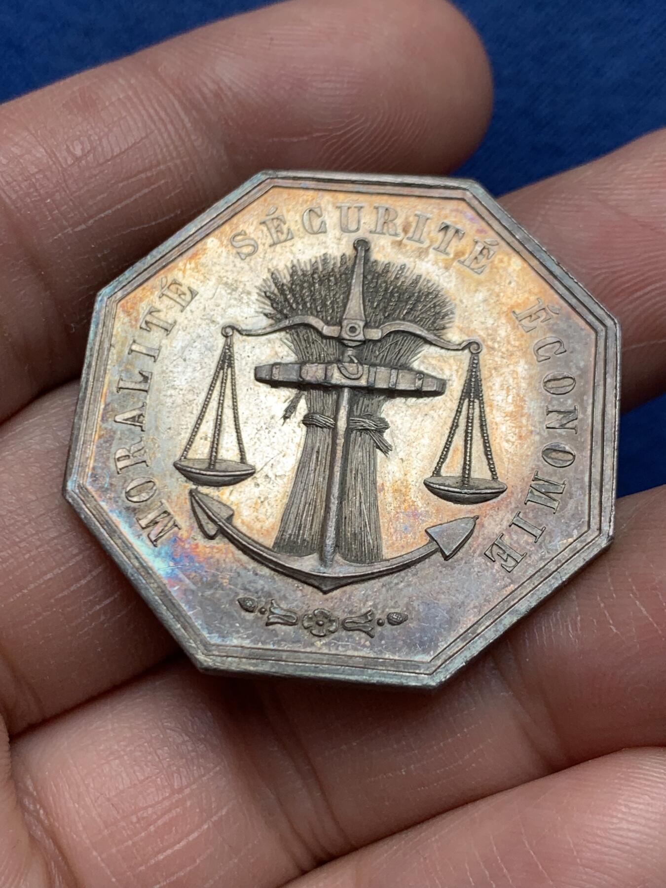 《竞宝斋》第472场 周日，周一，周二 3场连拍 （全场包邮）欢迎送拍 法国八角银质代币，波尔多火灾保险公司，19.25g，35mm，手指边铭