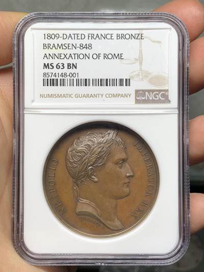 《竞宝斋》第472场 周日，周一，周二 3场连拍 （全场包邮）欢迎送拍 - NGC MS63BN 1809年法国拿破仑一世征服罗马 纪念大铜章 高分 背面提伯河河神手持丰饶角祝贺 远处山顶上为帕特农神庙 加厚盒 工艺细节看应为原铸品 具体自行分辨