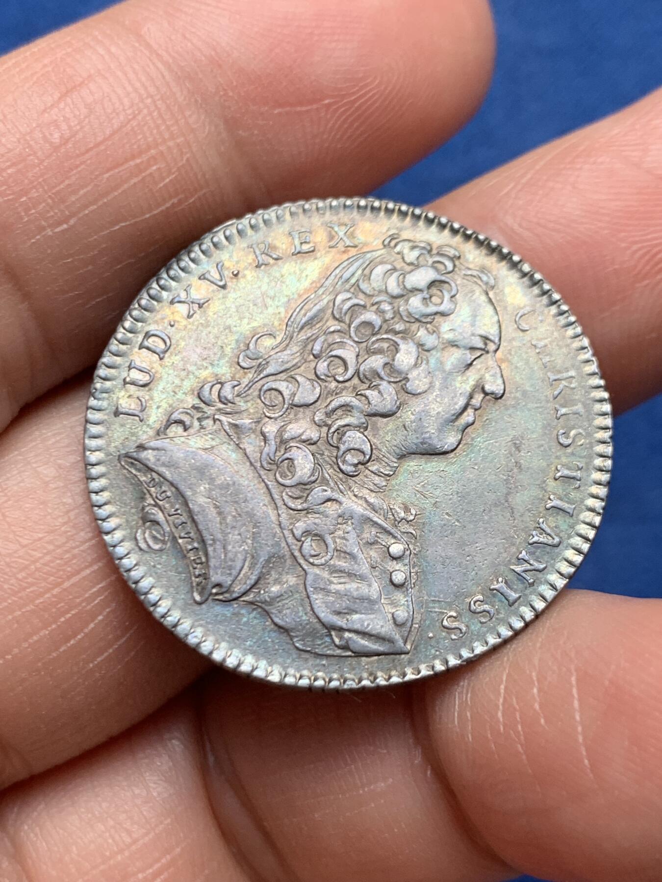 《竞宝斋》第472场 周日，周一，周二 3场连拍 （全场包邮）欢迎送拍 法国路易十五头像巴黎公证人银质代币，8.19g，30.6mm