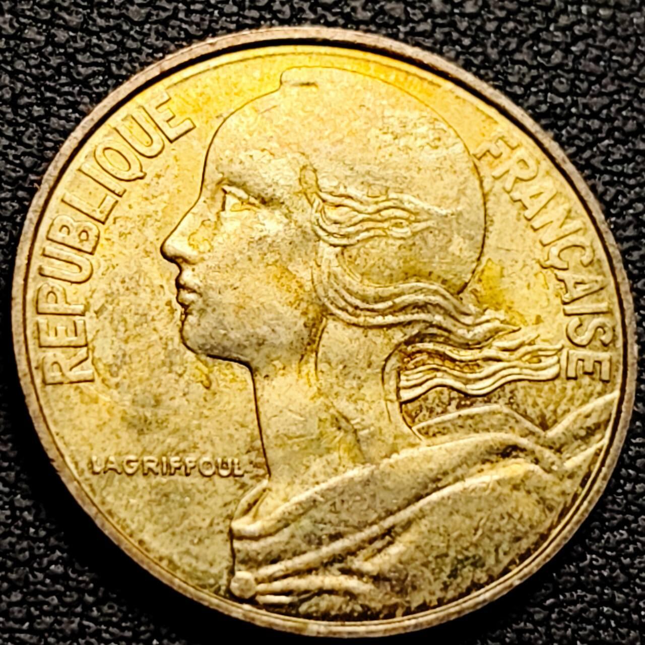 泉币菌-第212场-拍品多 请提前出价（工作最近较忙 发货不及时，望理解） 。