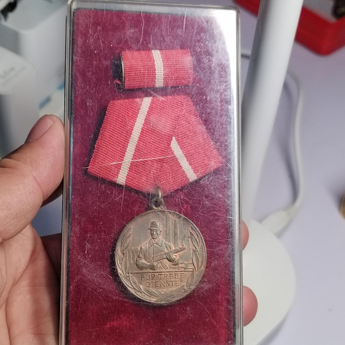 PCAI钱币  18-780  钱币证章邮票评级盒小专场 东德奖章