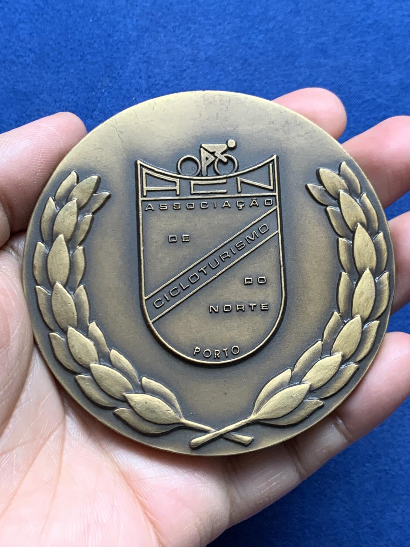 《竞宝斋》第472场 周日，周一，周二 3场连拍 （全场包邮）欢迎送拍 葡萄牙1996波尔图自行车大赛铜章，79.8mm，206g