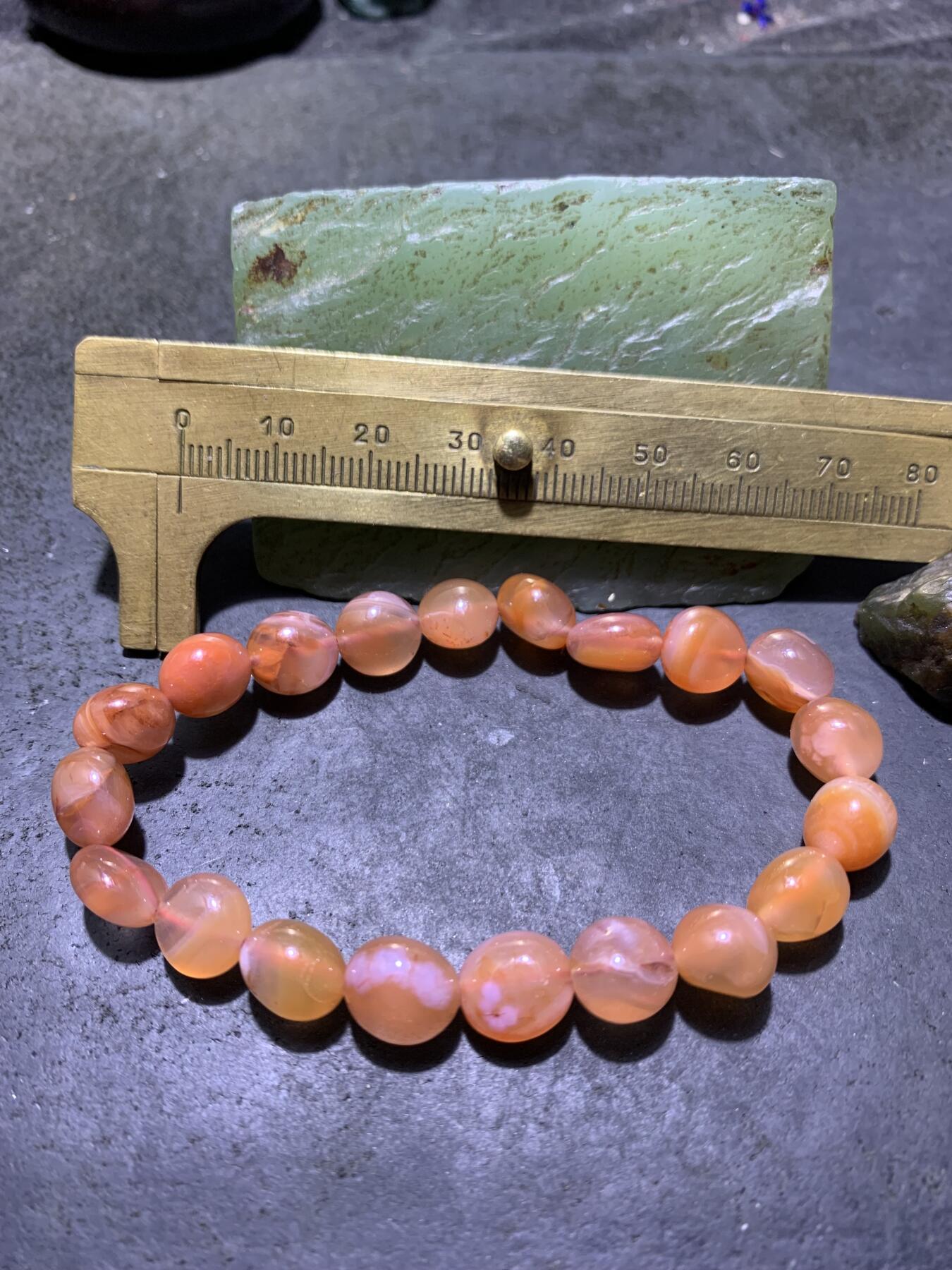 川料樱桃红南红玛瑙随形糖豆单圈手串一条，