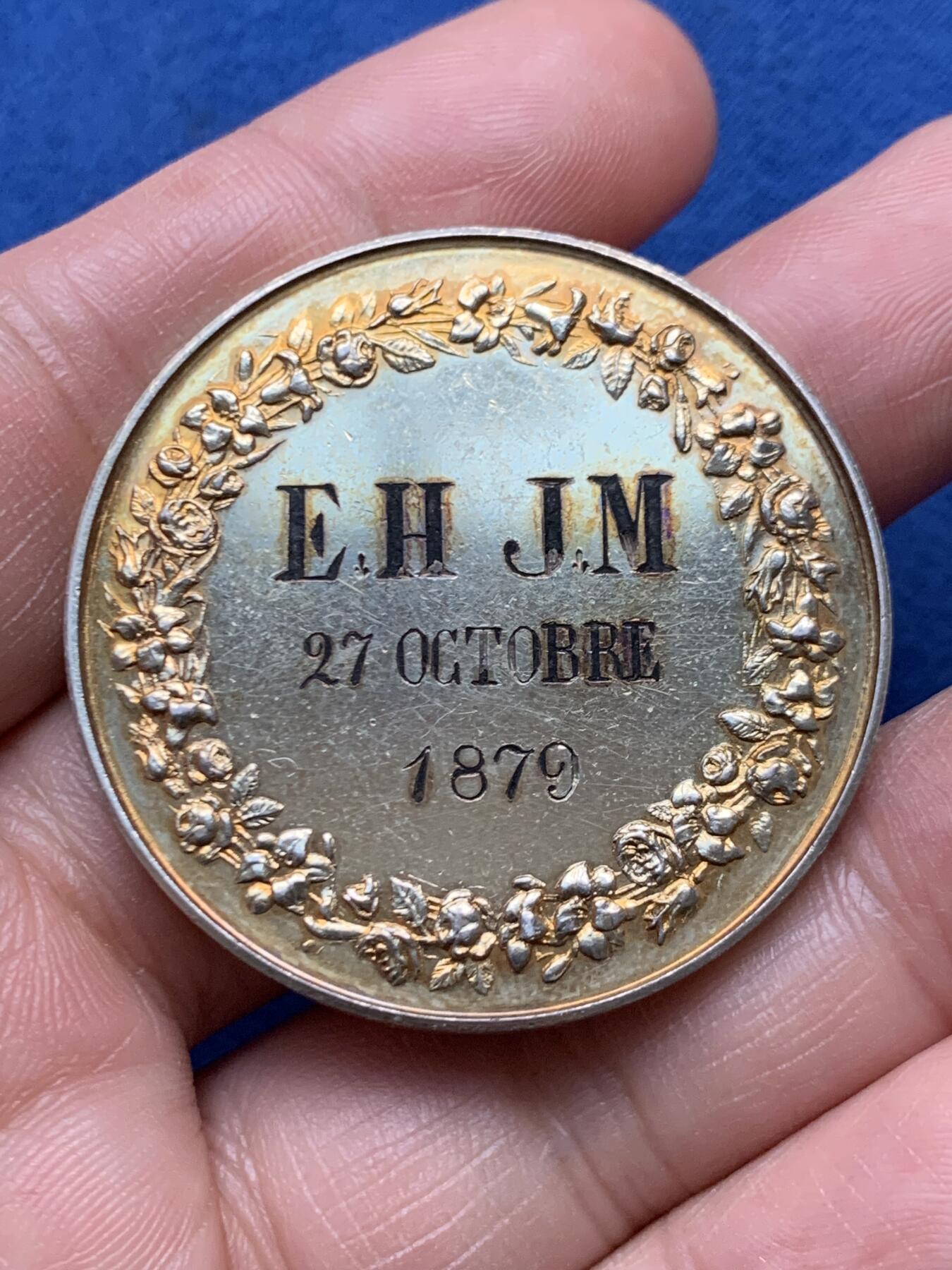 《竞宝斋》第472场 周日，周一，周二 3场连拍 （全场包邮）欢迎送拍 法国婚姻与爱情纪念镀金银章，32.06g，41.3mm，蜜蜂边铭