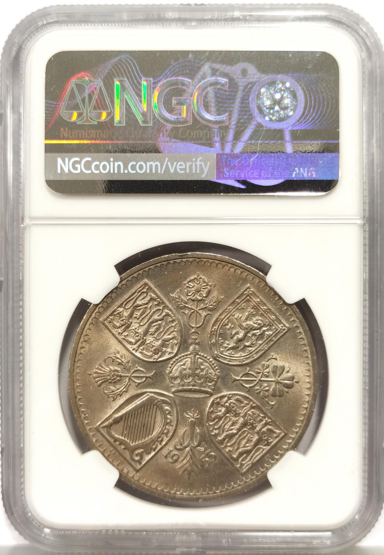 博洋堂世界钱币拍卖第165期（全场包邮） NGC MS64 英国1953年伊丽莎白二世登基纪念克朗，高分好品，极美转光，正面带淡彩。