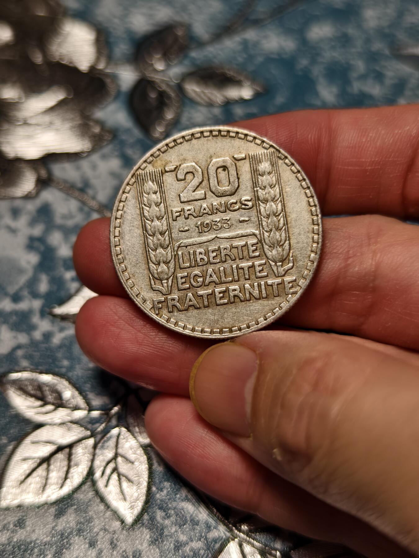 抚柳草堂-第十七期章牌钱币  奖章勋章限时免佣 满百包邮 放漏专场 1933法国谷物女神20法郎银币 重20.1g老包浆好味道