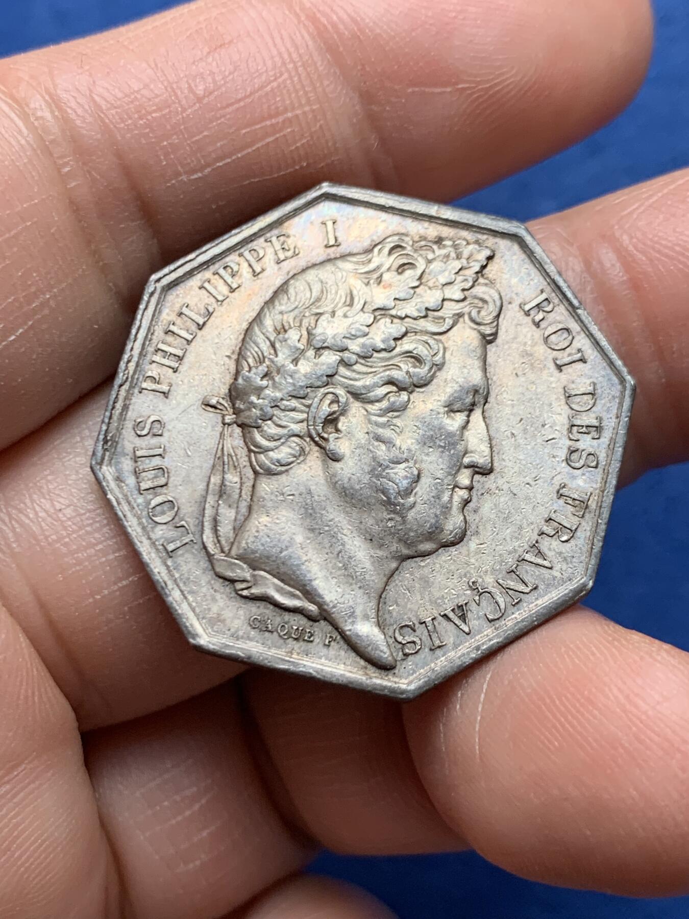 《竞宝斋》第472场 周日，周一，周二 3场连拍 （全场包邮）欢迎送拍 法国八角银质jeton，菲利普一世头像医学会，13.56g，30.5mm，早期无边铭