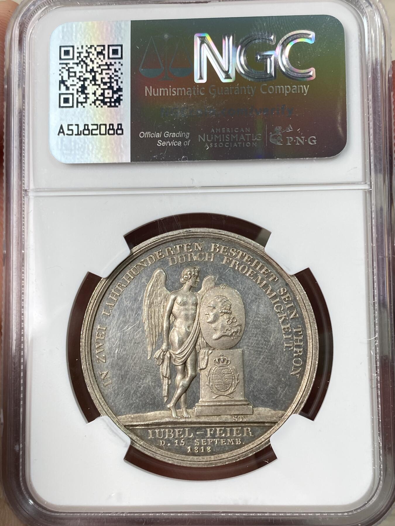万国钱币拍卖第063期 NGC MS61 1818年德国萨克森王国弗里德里希·奥古斯特一世登基执政50周年纪念银章 罕见品种 奥古斯特一世正面戎装像 镜面精铸喷砂质感 常见均为侧像 高浮雕精雕细琢巅峰之作 