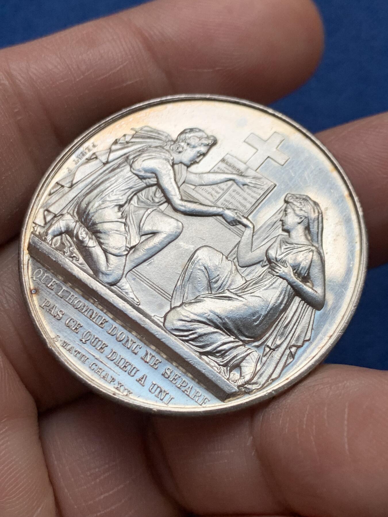 《竞宝斋》第472场 周日，周一，周二 3场连拍 （全场包邮）欢迎送拍 法国婚姻与爱情纪念银章，25.11g，39mm，丰饶角边铭