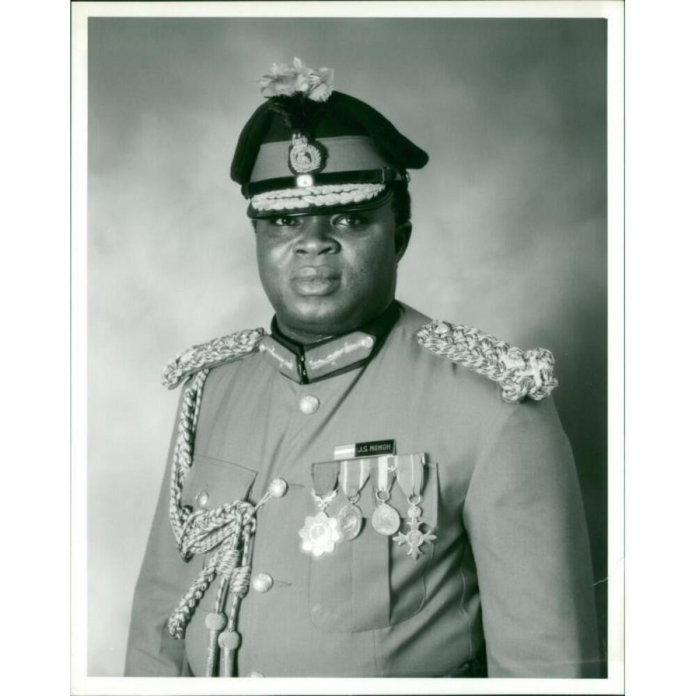 【俄甄集藏】2026年(049)03-18星期三 晚 19:30 全场包邮 塞拉利昂1987年总统约瑟夫·赛义杜·莫莫头像纪念野生动物保护基金-卑格米小河马10利昂精制大银币，重28.28克，92.5%银，发行量25000枚，设计精美