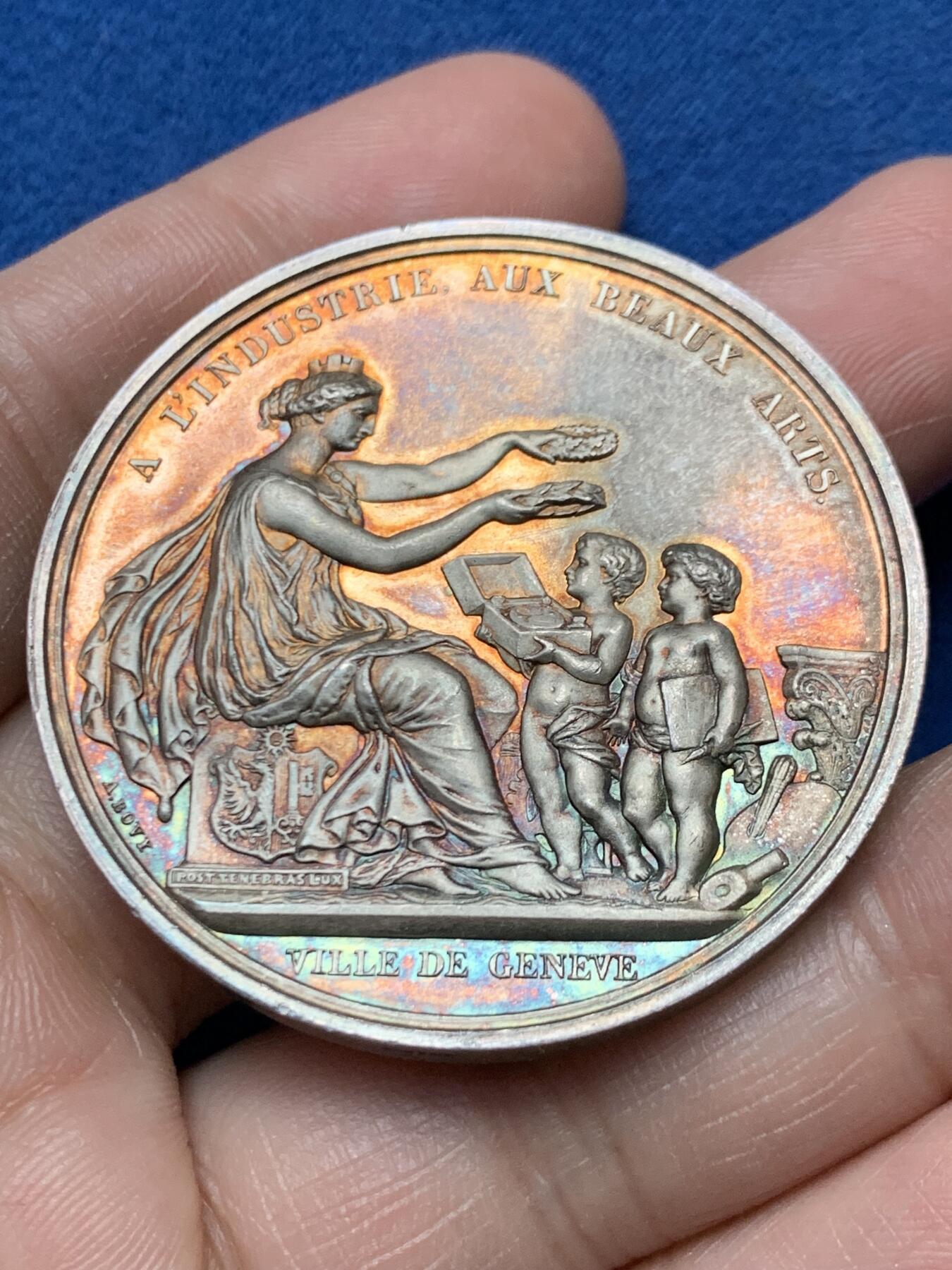 《竞宝斋》第472场 周日，周一，周二 3场连拍 （全场包邮）欢迎送拍 瑞士表彰工业和美术银质奖章，40.15g，45.4mm，侧面：L. FURET