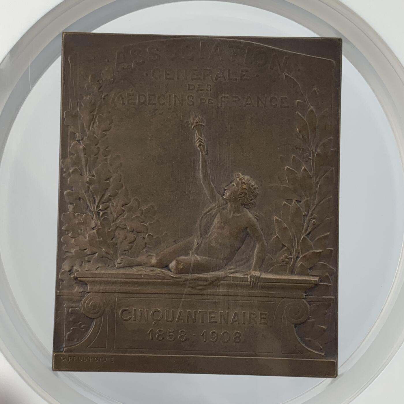 掌中浮雕-藏着的欧洲第055场 NGC MS63 : 1908年法国新艺术运动50周年之国际医学会纪念章，70 X 58mm；Nicolas Maier法国章优秀作品集#239号