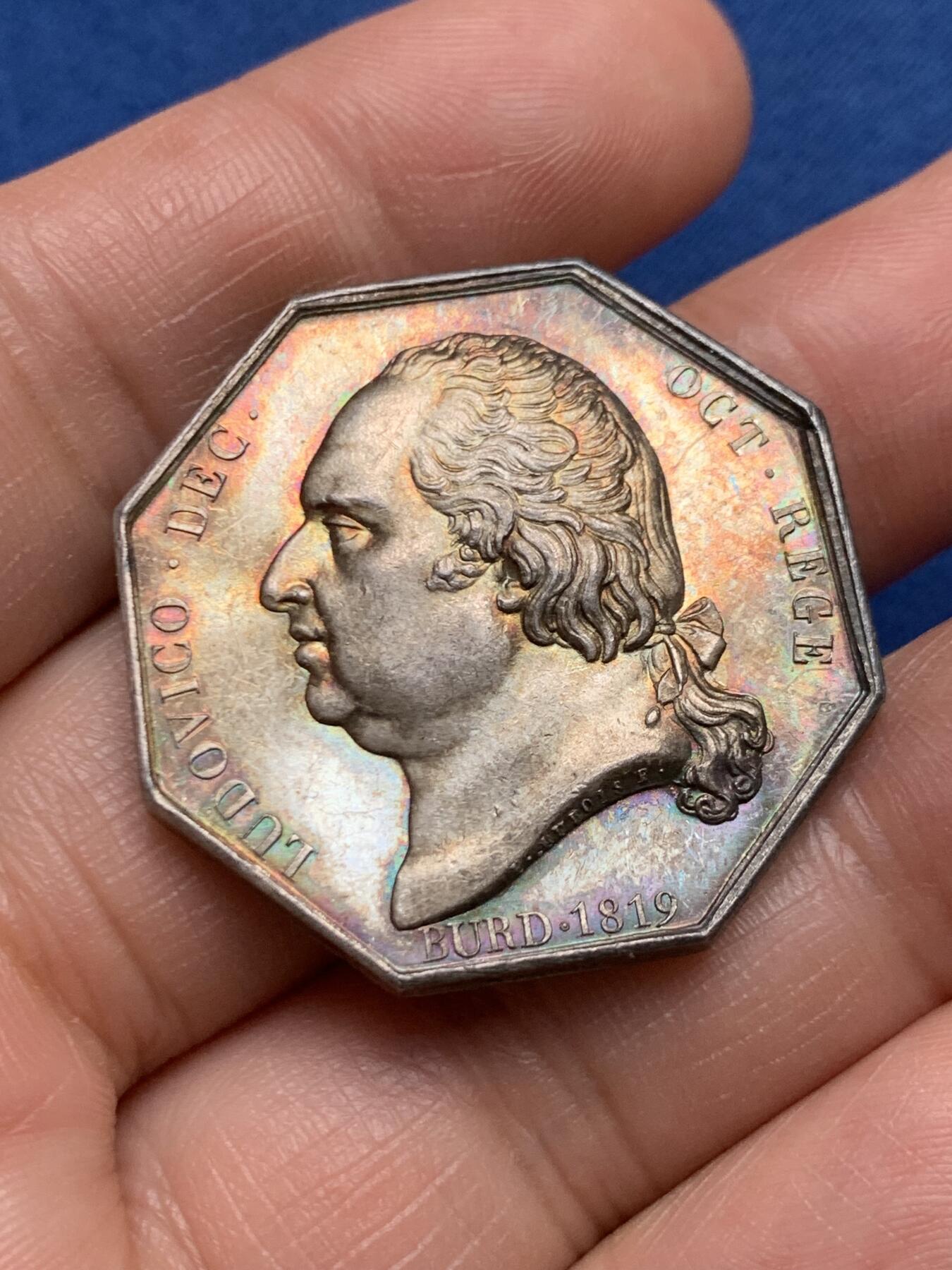 《竞宝斋》第472场 周日，周一，周二 3场连拍 （全场包邮）欢迎送拍 法国八角银章，路易十八头像波尔多石桥公司，大力神赫拉克勒斯与商业之神赫尔墨斯，19.50g，33.5mm，手指边铭，状态极好