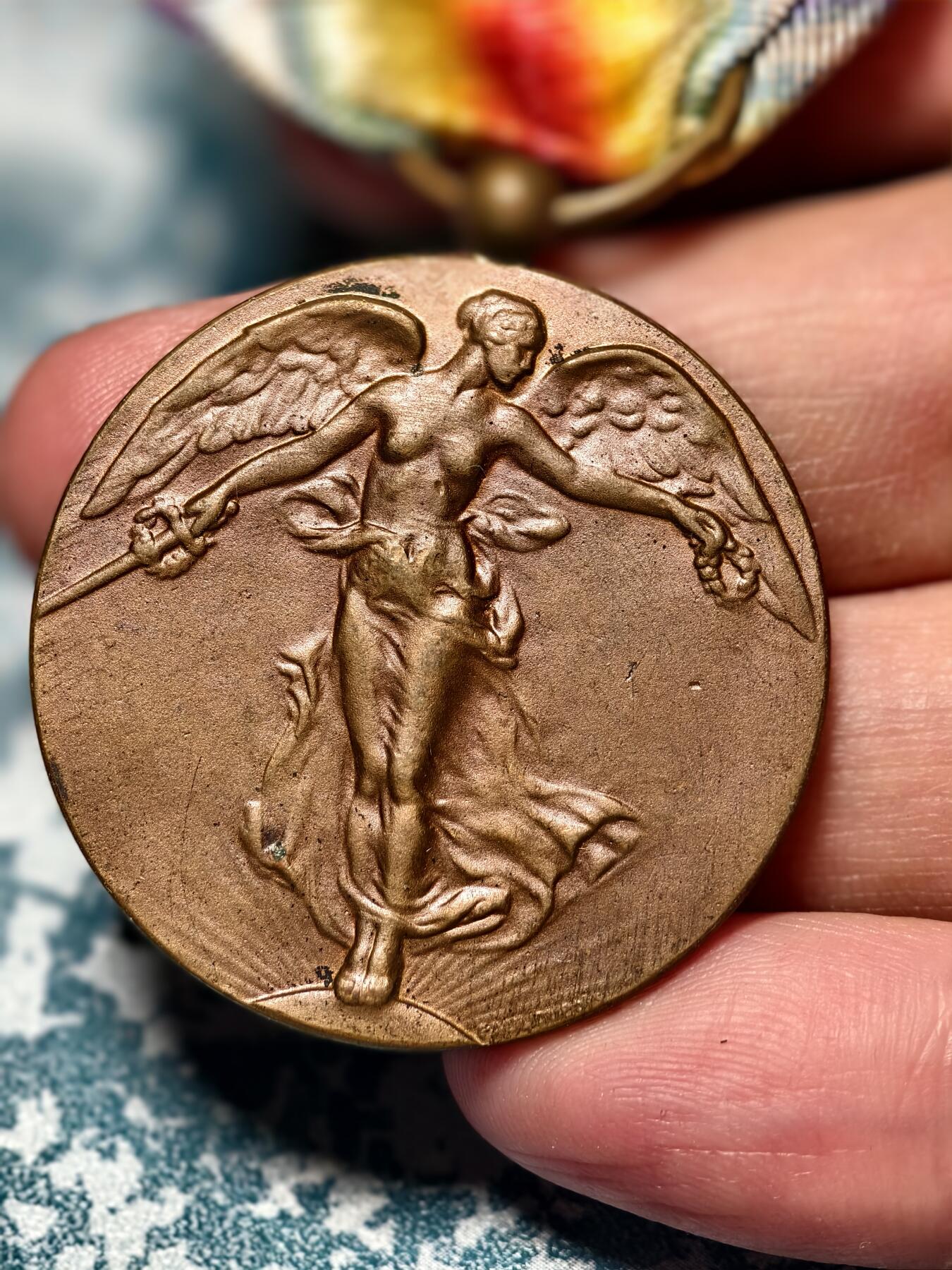 抚柳草堂-第十七期章牌钱币  奖章勋章限时免佣 满百包邮 放漏专场 比利时一战胜利勋章（Croix de Guerre / Inter-Allied Victory Medal 1914-1918）比利时著名雕塑家 保罗·杜波依斯设计