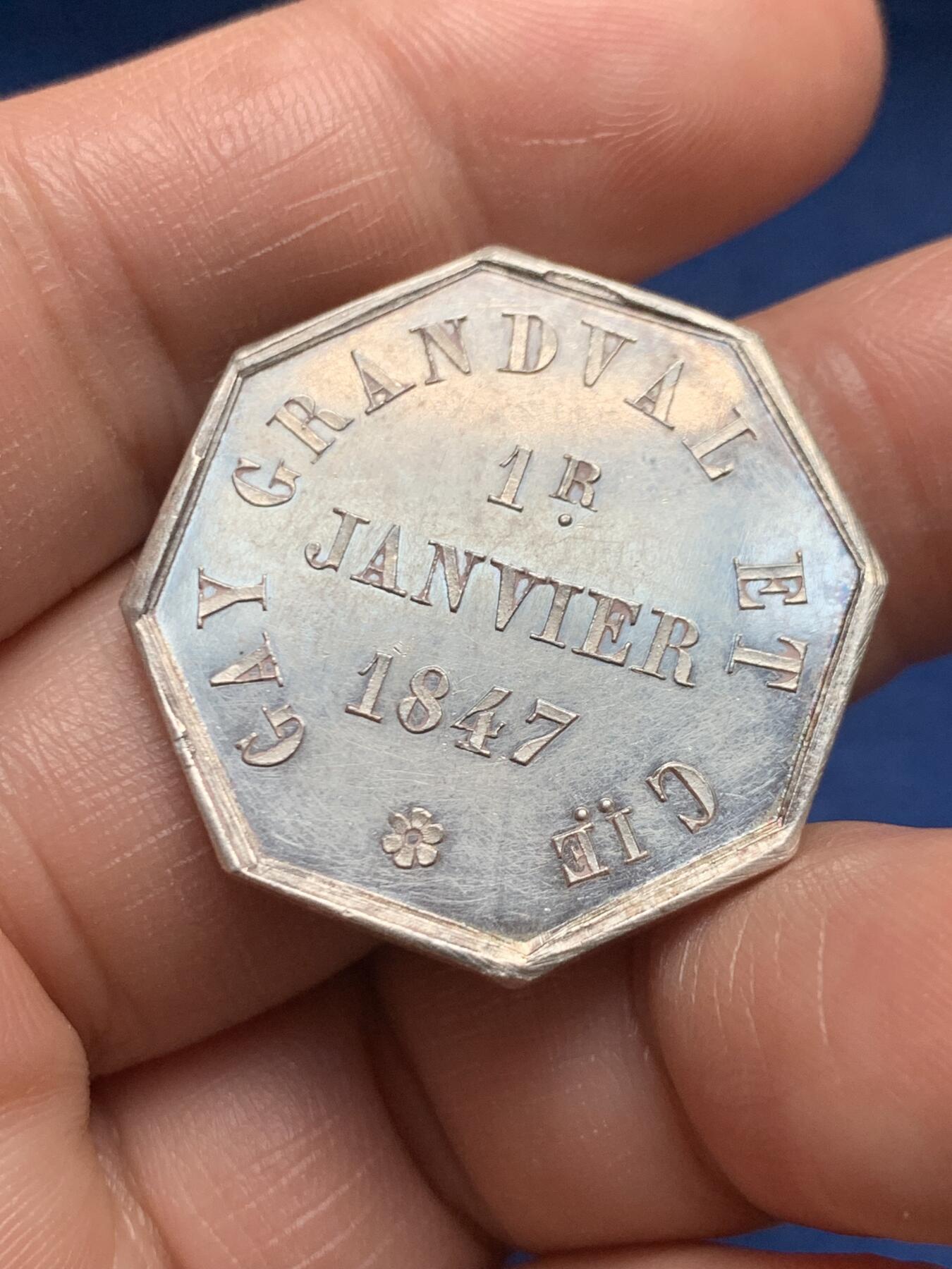 《竞宝斋》第472场 周日，周一，周二 3场连拍 （全场包邮）欢迎送拍 法国八角银质jeton，马赛中央银行，首见品种，12.18g，30mm，手指边铭