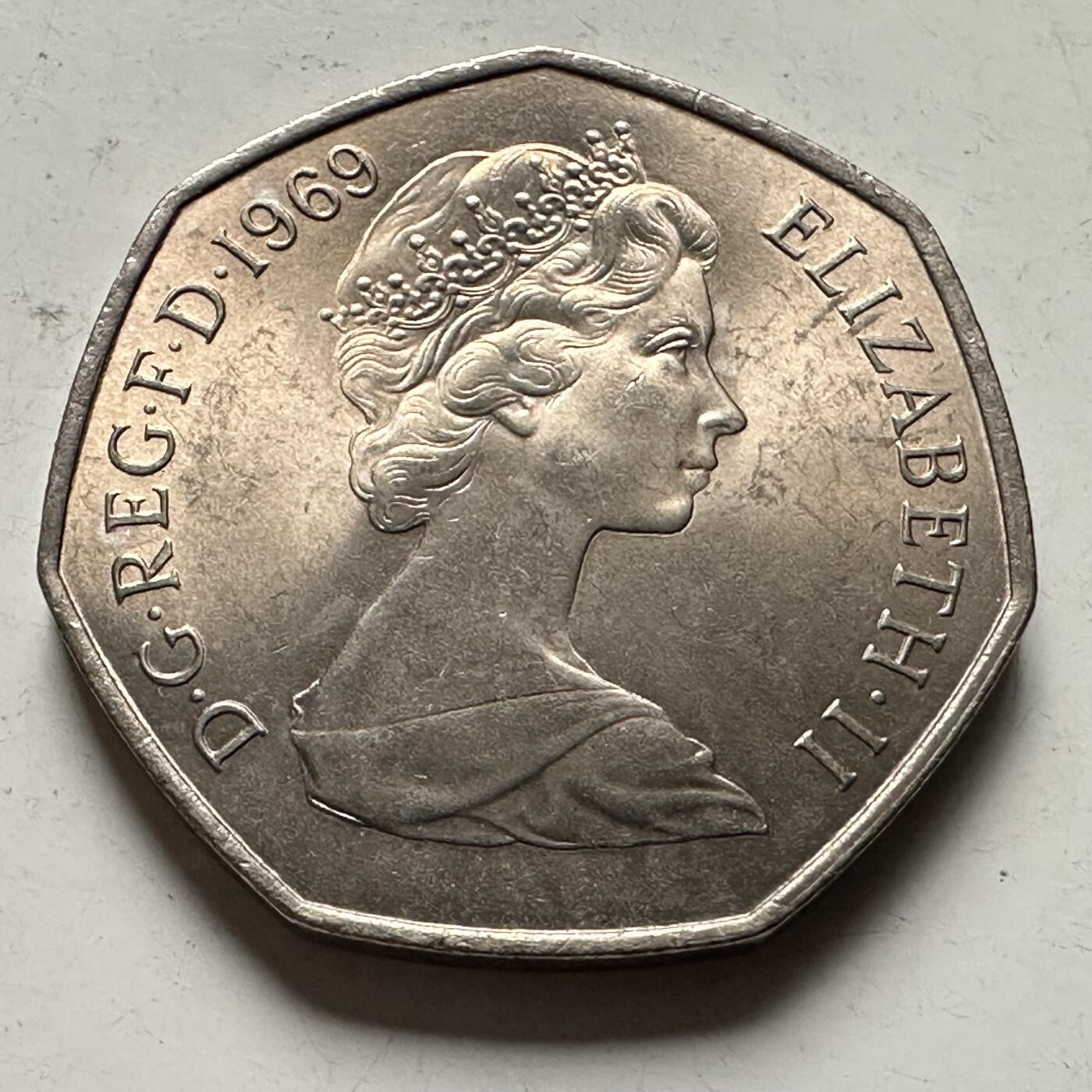 🌹外币初藏🌹🐯2026年第30场   每周二四六晚8️⃣点 接代拍 英国1969年50便士 全新 b