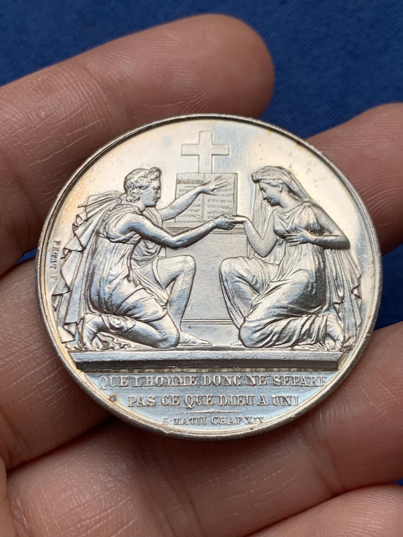 《竞宝斋》第472场 周日，周一，周二 3场连拍 （全场包邮）欢迎送拍 法国婚姻与爱情纪念银章，25.11g，39mm，丰饶角边铭