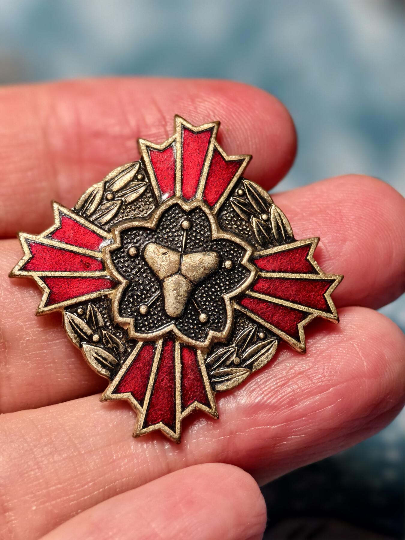 抚柳草堂-第十七期章牌钱币  奖章勋章限时免佣 满百包邮 放漏专场 日本消防章两枚 铜质镀金珐琅 做工不错