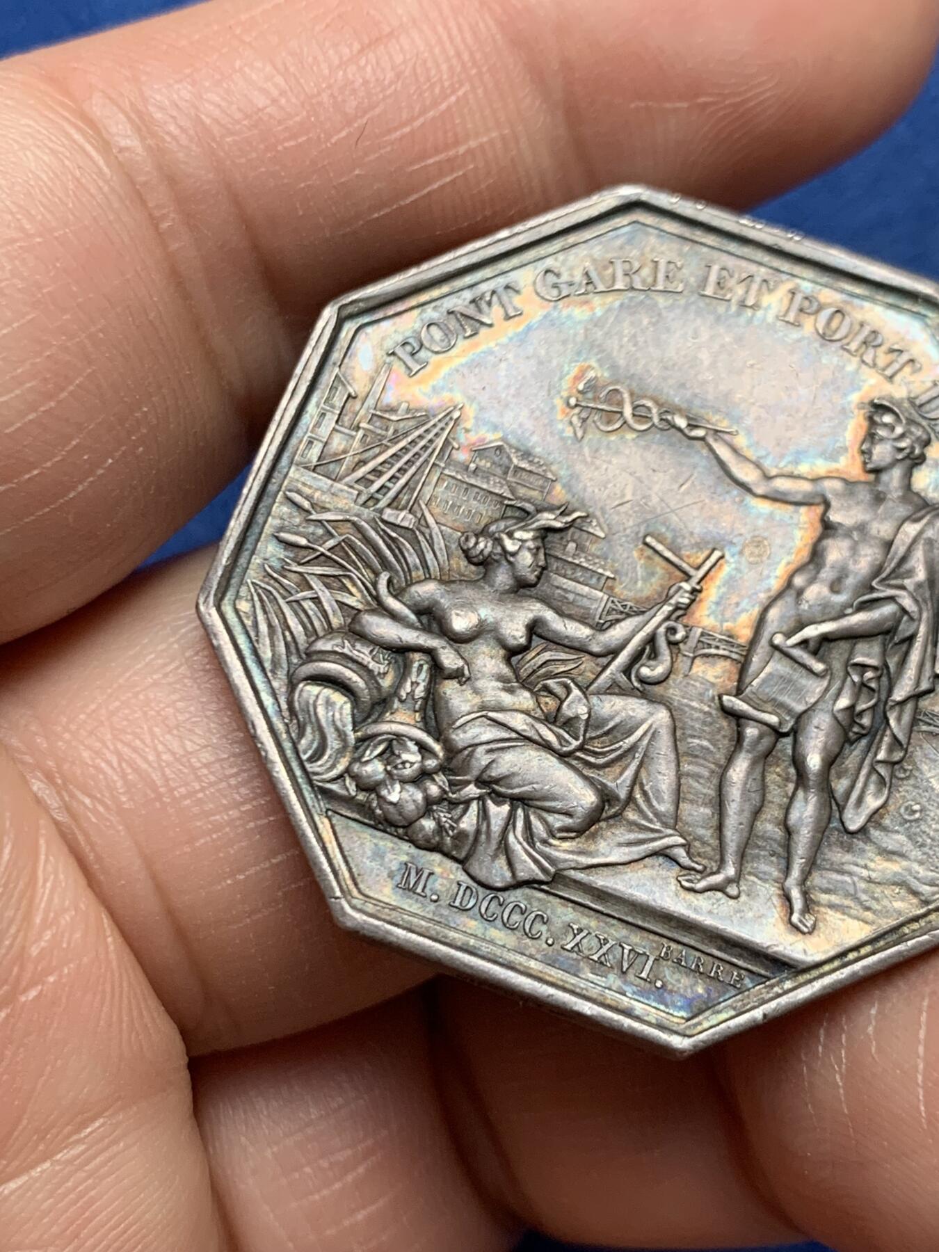 《竞宝斋》第472场 周日，周一，周二 3场连拍 （全场包邮）欢迎送拍 法国八角银质代币，查理十世头像格勒内尔桥，19.97g，35.8mm，手指边铭