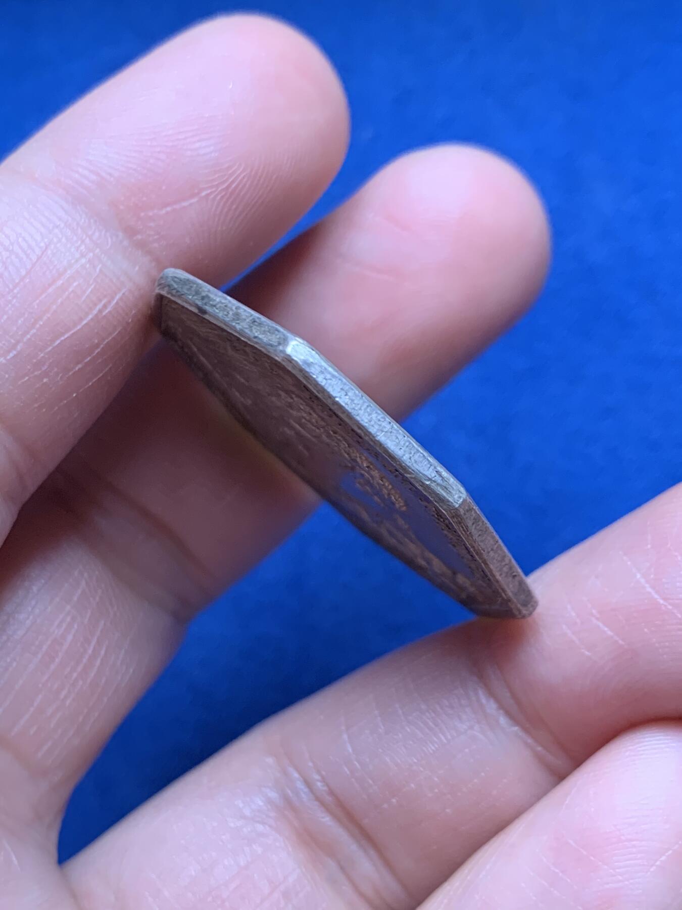 《竞宝斋》第472场 周日，周一，周二 3场连拍 （全场包邮）欢迎送拍 法国八角银质代币，路易十六头像勒阿弗尔团结保险公司，大力神赫拉克勒斯折断公牛的角赠送给审慎之神普鲁登斯，17.42g，33.5mm，早期无边铭