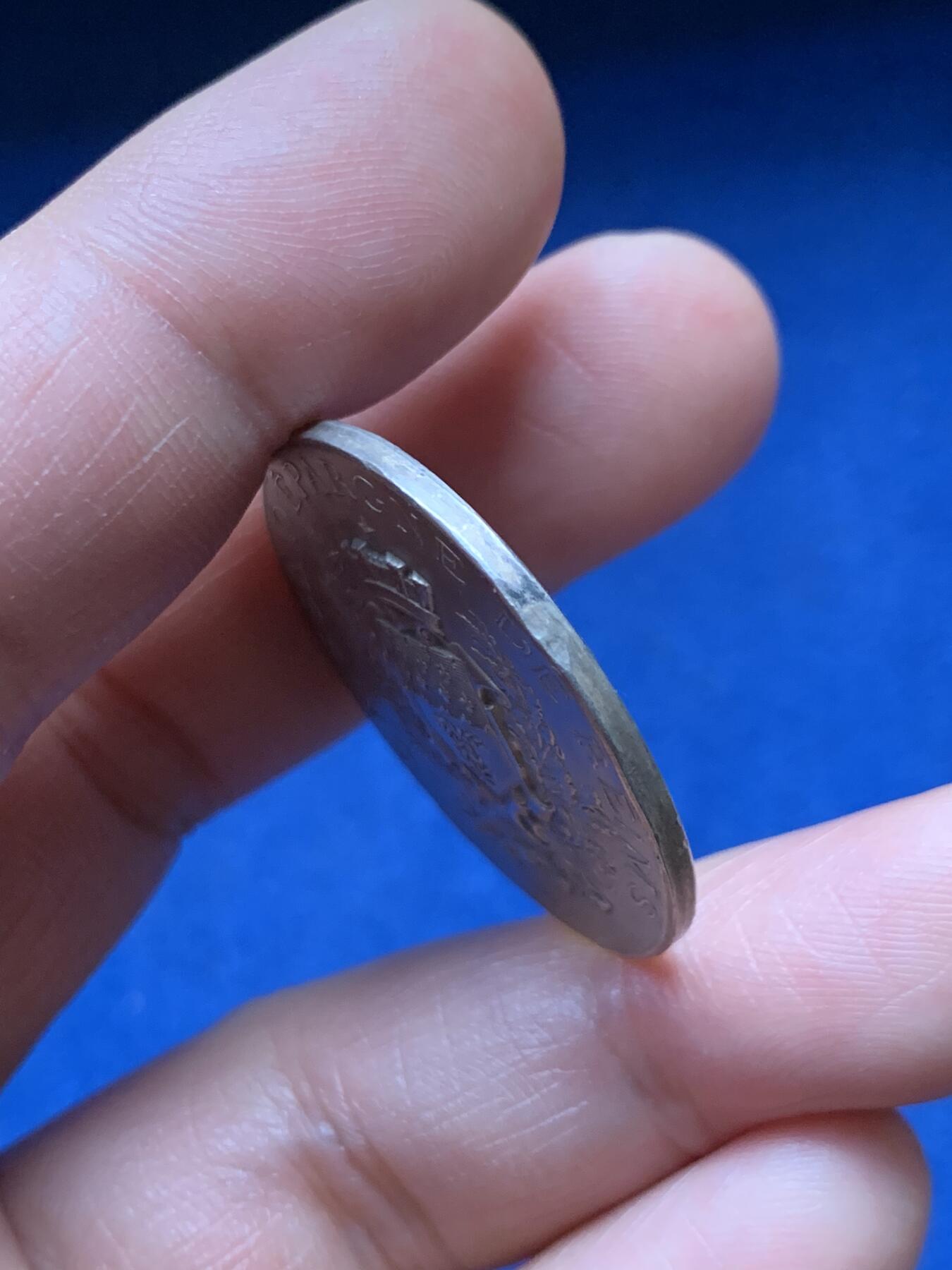 《竞宝斋》第472场 周日，周一，周二 3场连拍 （全场包邮）欢迎送拍 法国19世纪末储蓄银行银章 32mm 15.69g 丰饶角2银标