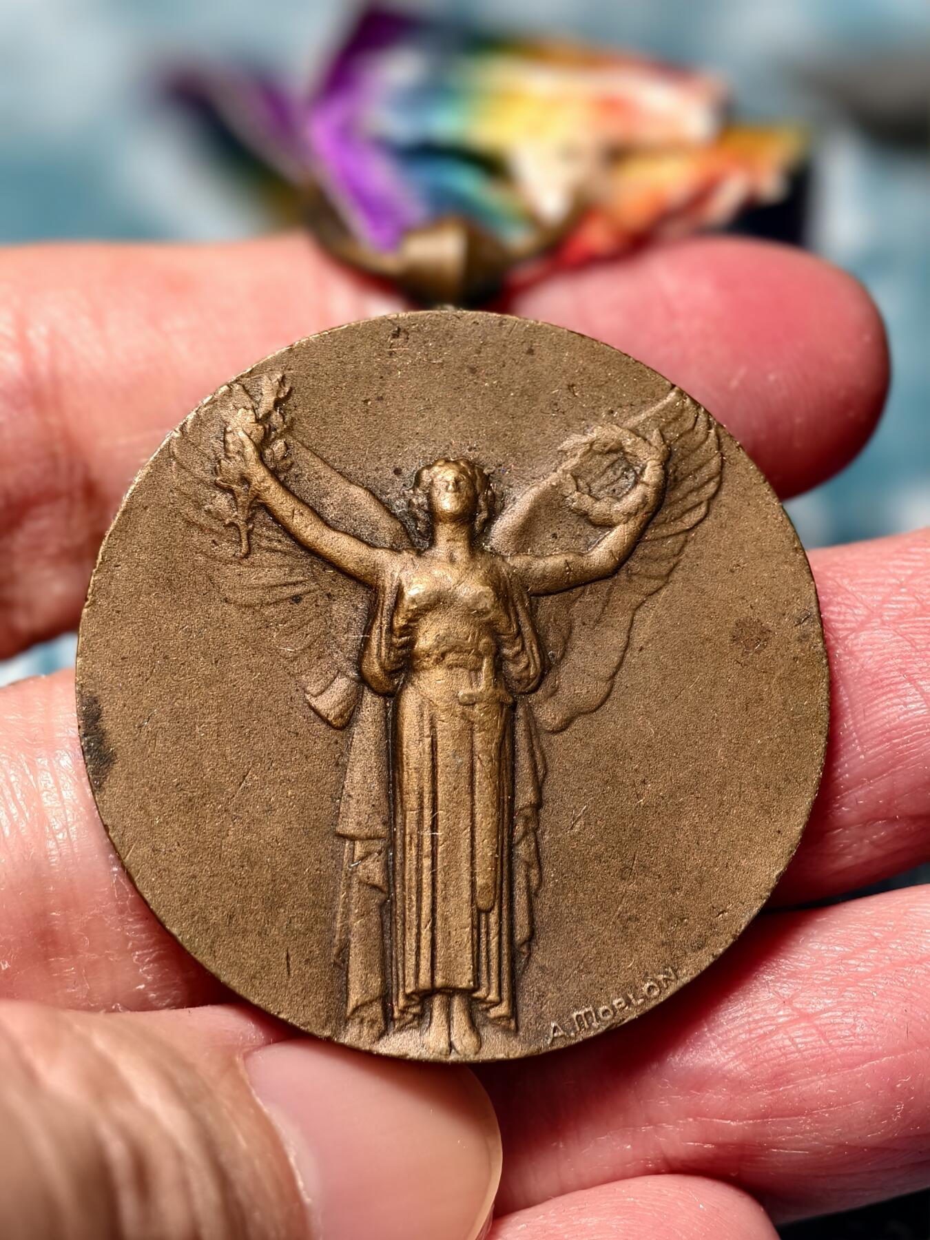 抚柳草堂-第十七期章牌钱币  奖章勋章限时免佣 满百包邮 放漏专场 法国一战胜利勋章（Inter-Allied Victory Medal, 1914–1918），也叫“为文明而战的伟大战争”纪念章   皮埃尔亚历山大·莫隆作品 法国著名章牌艺术家   