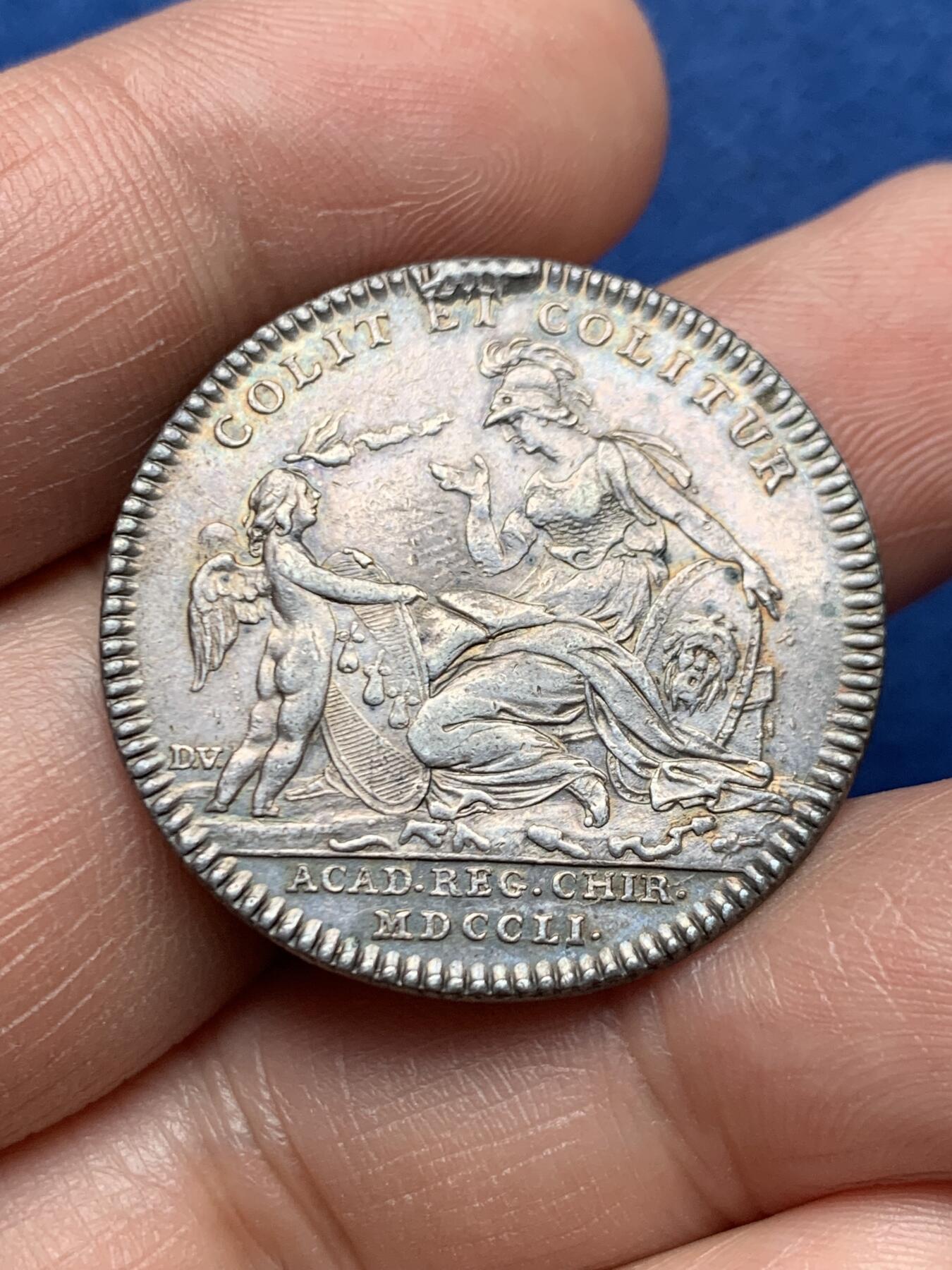 《竞宝斋》第472场 周日，周一，周二 3场连拍 （全场包邮）欢迎送拍 法国路易十六头像医学会银质代币，10.11g，30.7mm