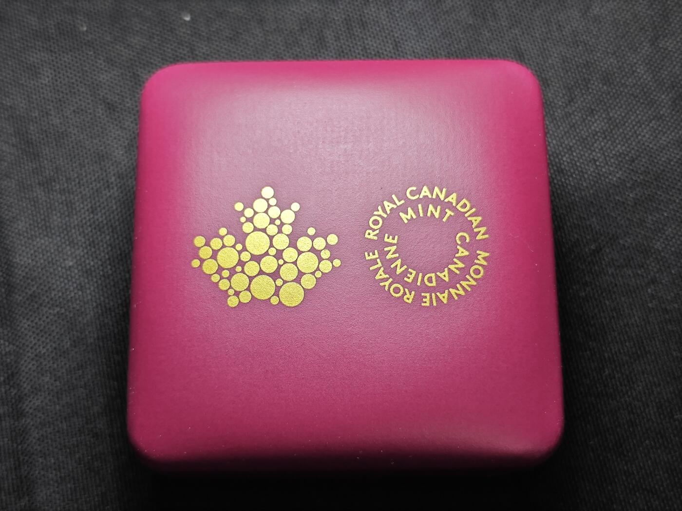 KK钱币收藏小铺   套币专场 2月预留时间 周末发货  2014加拿大50分 幻彩纪念币 带盒