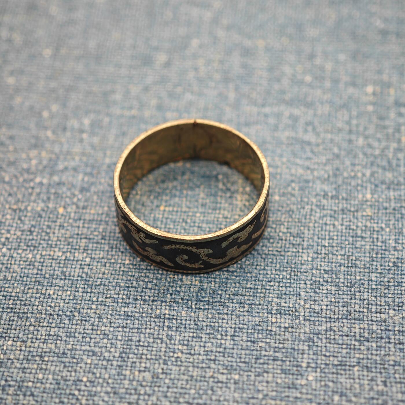 【涛泉堂】第40期（3月22日）勋奖章徽章专场拍卖 泰国银戒指