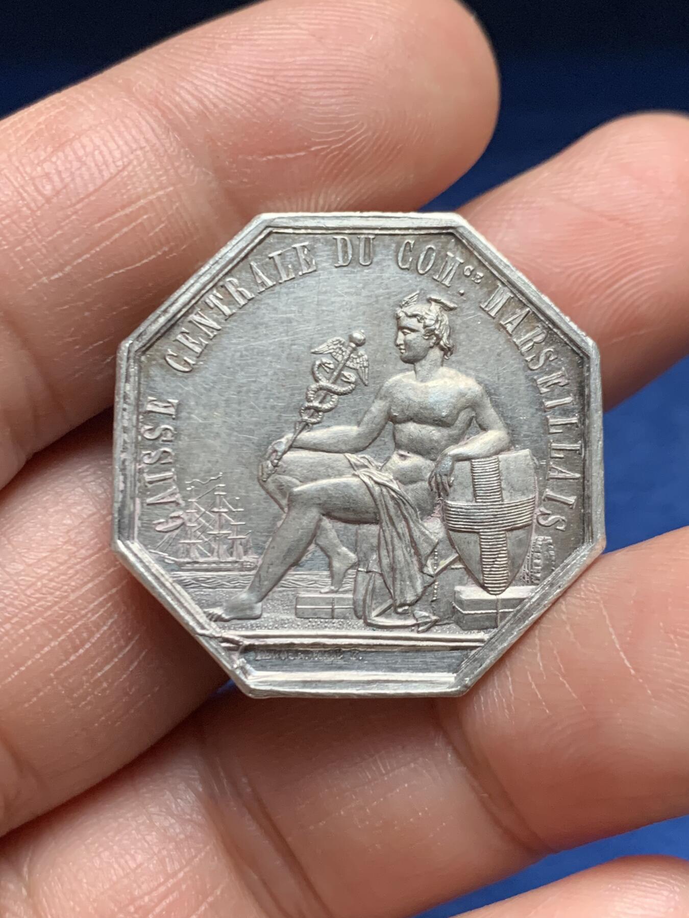 《竞宝斋》第472场 周日，周一，周二 3场连拍 （全场包邮）欢迎送拍 法国八角银质jeton，马赛中央银行，首见品种，12.18g，30mm，手指边铭