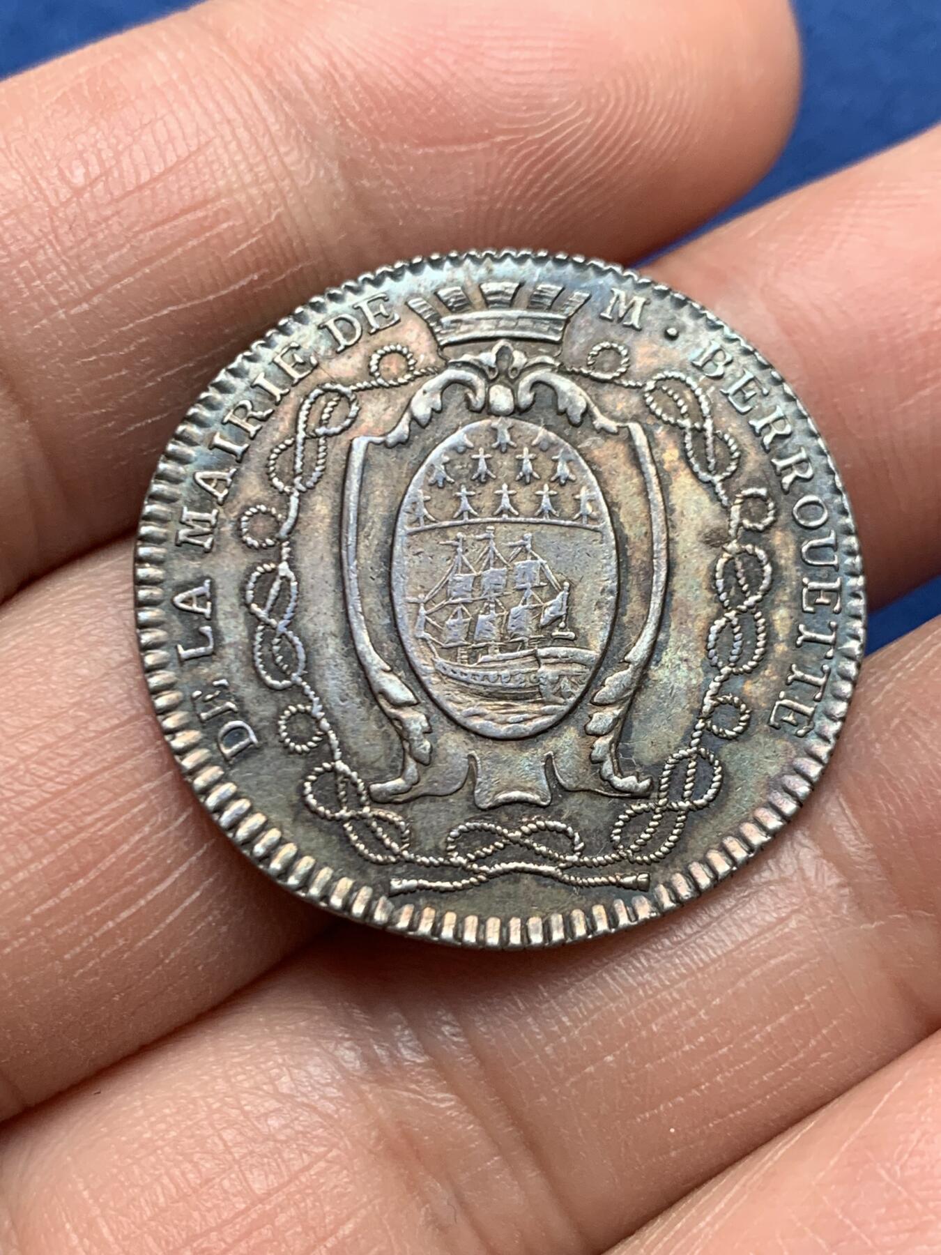 《竞宝斋》第472场 周日，周一，周二 3场连拍 （全场包邮）欢迎送拍 法国南特市市长让-雅克·贝鲁埃特族徽银质代币，7.50g，28.1mm