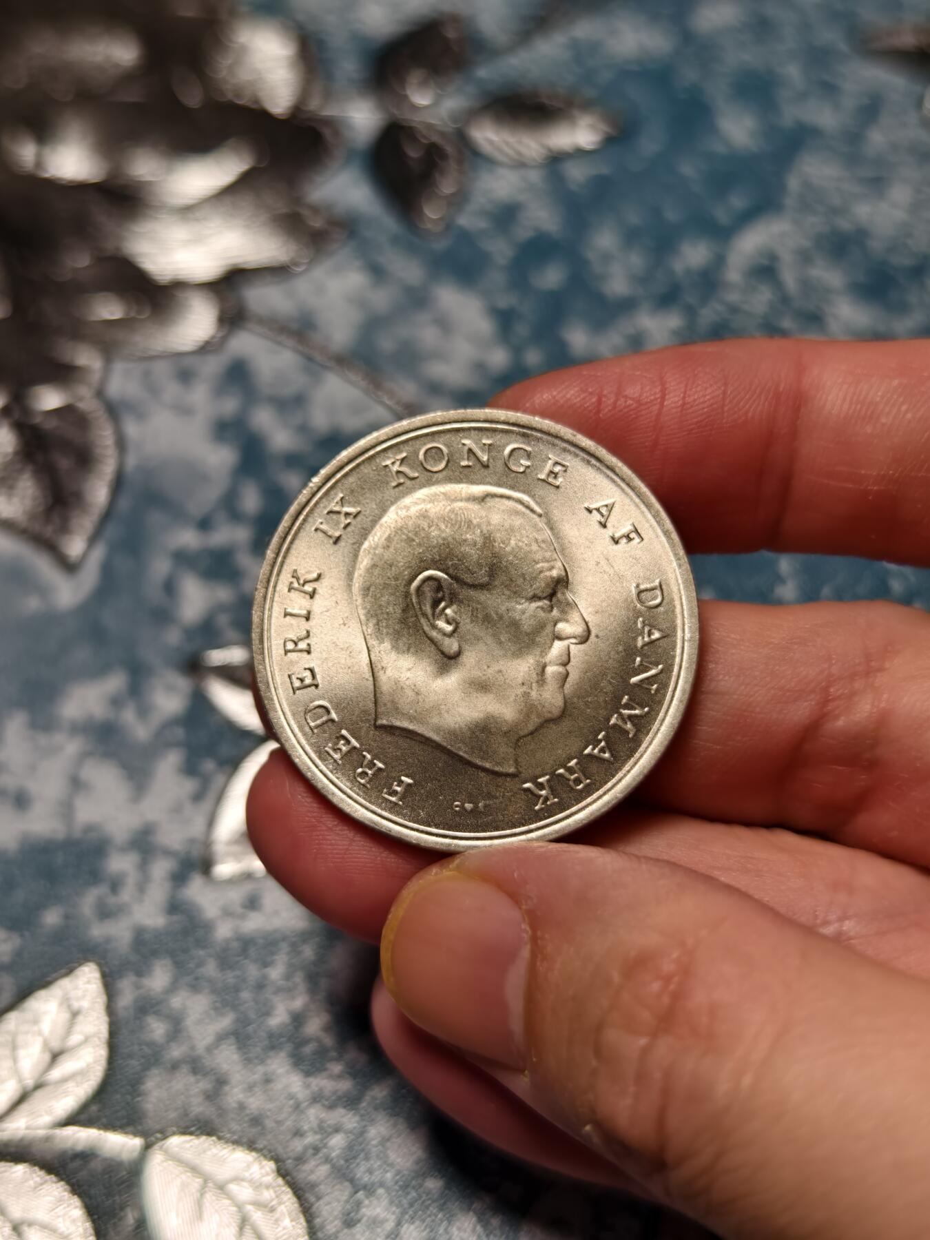 抚柳草堂-第十七期章牌钱币  奖章勋章限时免佣 满百包邮 放漏专场 1967丹麦玛格丽特公主与法国亨里克亲王结婚纪念10克朗银币 重20.6g 原光极美品