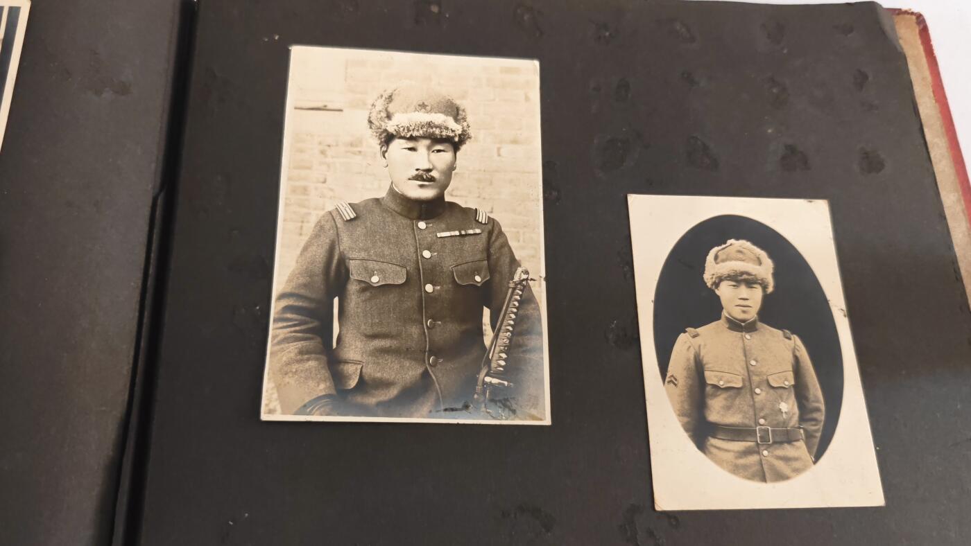 东亚勋章徽章主题拍卖 ⑨ 日军相册一本 要大量中国战场照片 飞机 租界巡警 马匹 合影 日式装备 还有不太好的照片等（ 极其珍贵 数量巨多分上中下三次才能展示完全 希望能都看一下 要部分可能上传重复130多张 （上）（一个上穿不完所以还有下 请在次出价）