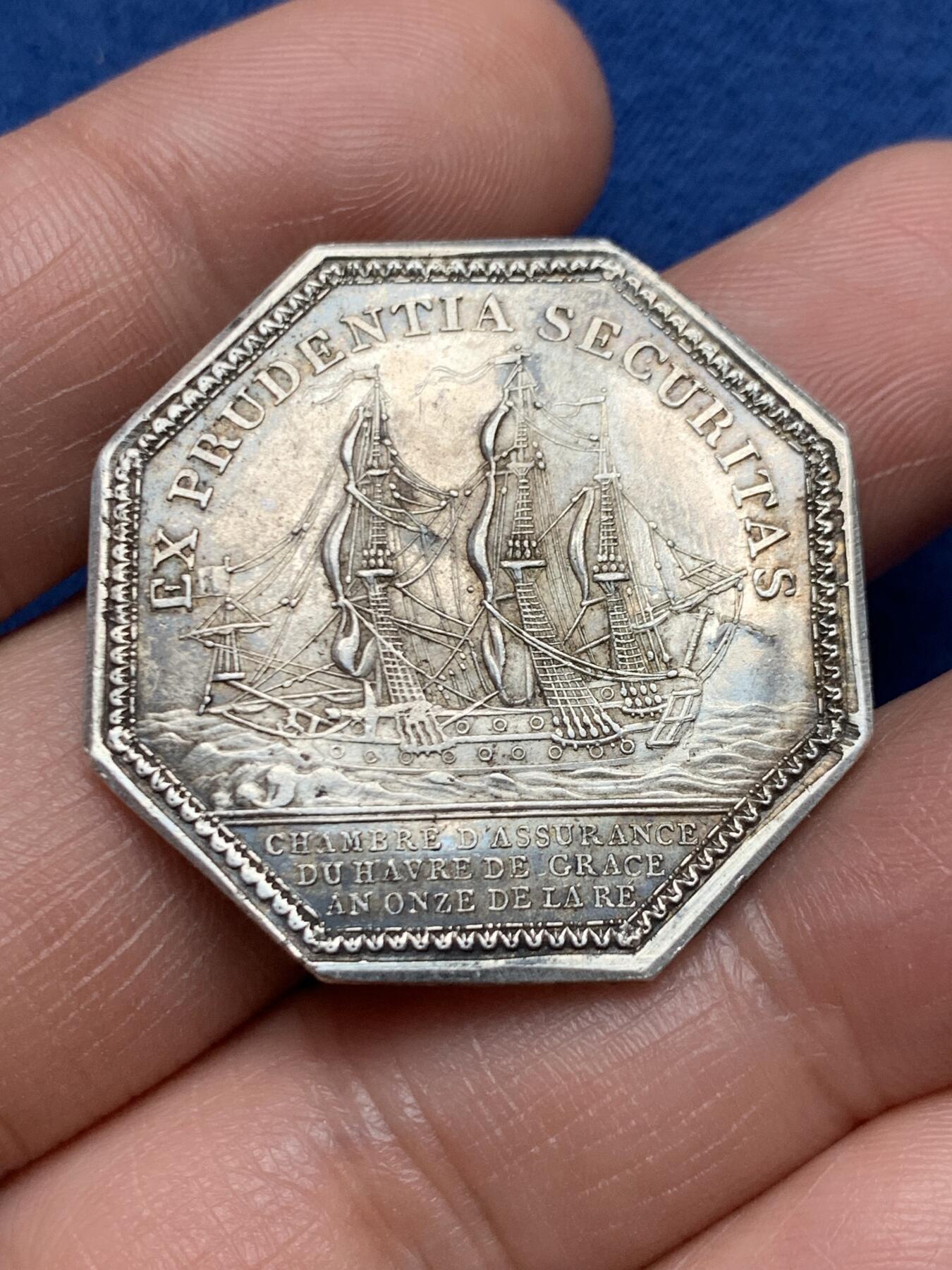 《竞宝斋》第472场 周日，周一，周二 3场连拍 （全场包邮）欢迎送拍 法国八角银质代币，勒阿弗尔海上保险公司，15.04g，33.1mm，早期无边铭