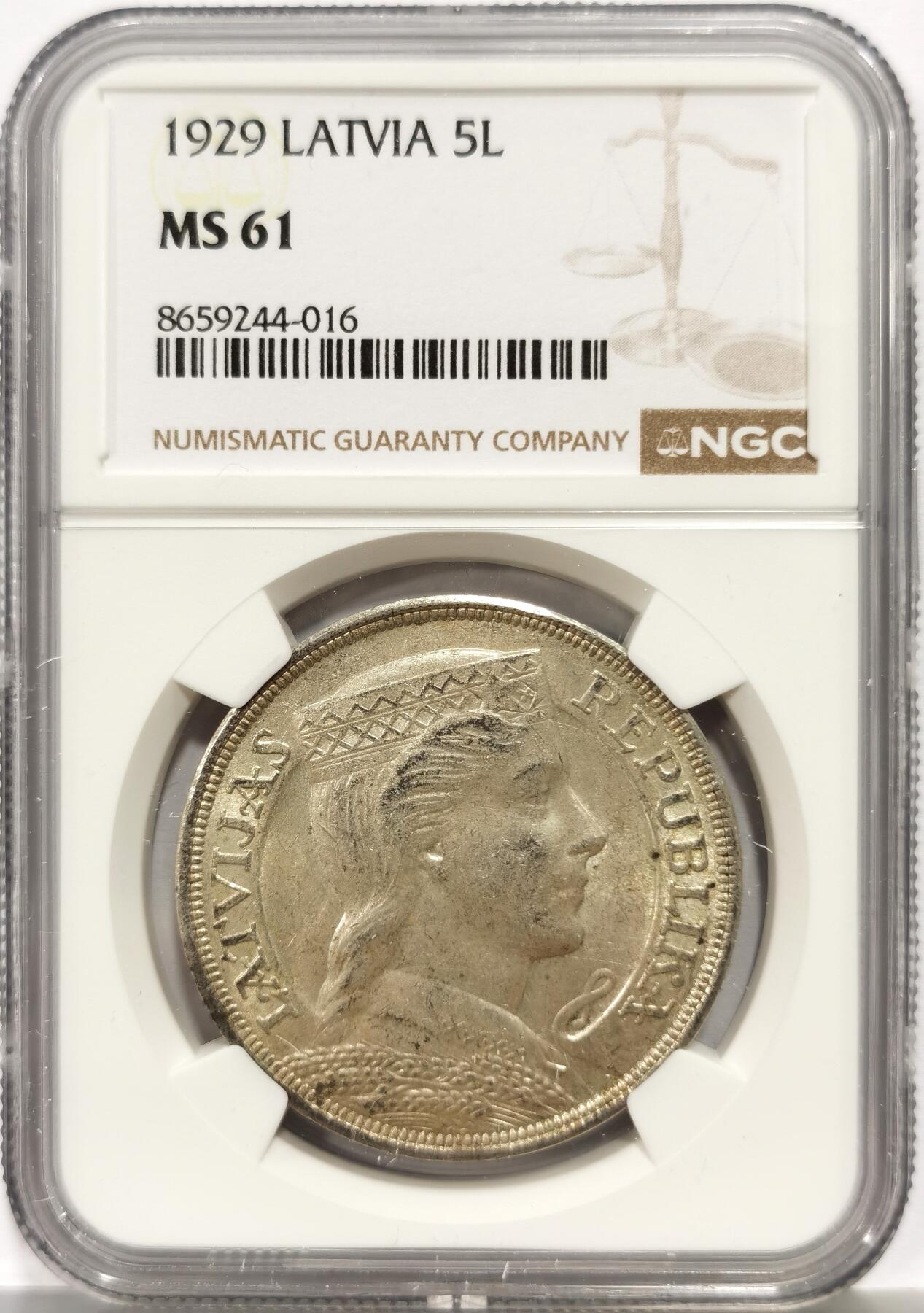 博洋堂世界钱币拍卖第165期（全场包邮） NGC MS61 拉脱维亚1929年谷物女神5拉特大银币，带漂亮淡黄油包浆，转光十足。