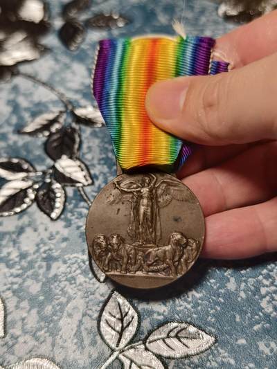 抚柳草堂-第十七期章牌钱币  奖章勋章限时免佣 满百包邮 放漏专场 - 意大利一战胜利勋章（Medaglia Interalleata della Vittoria 1914-1918）意大利著名雕塑家 Gaetano Sacchini（加埃塔诺·萨基尼设计