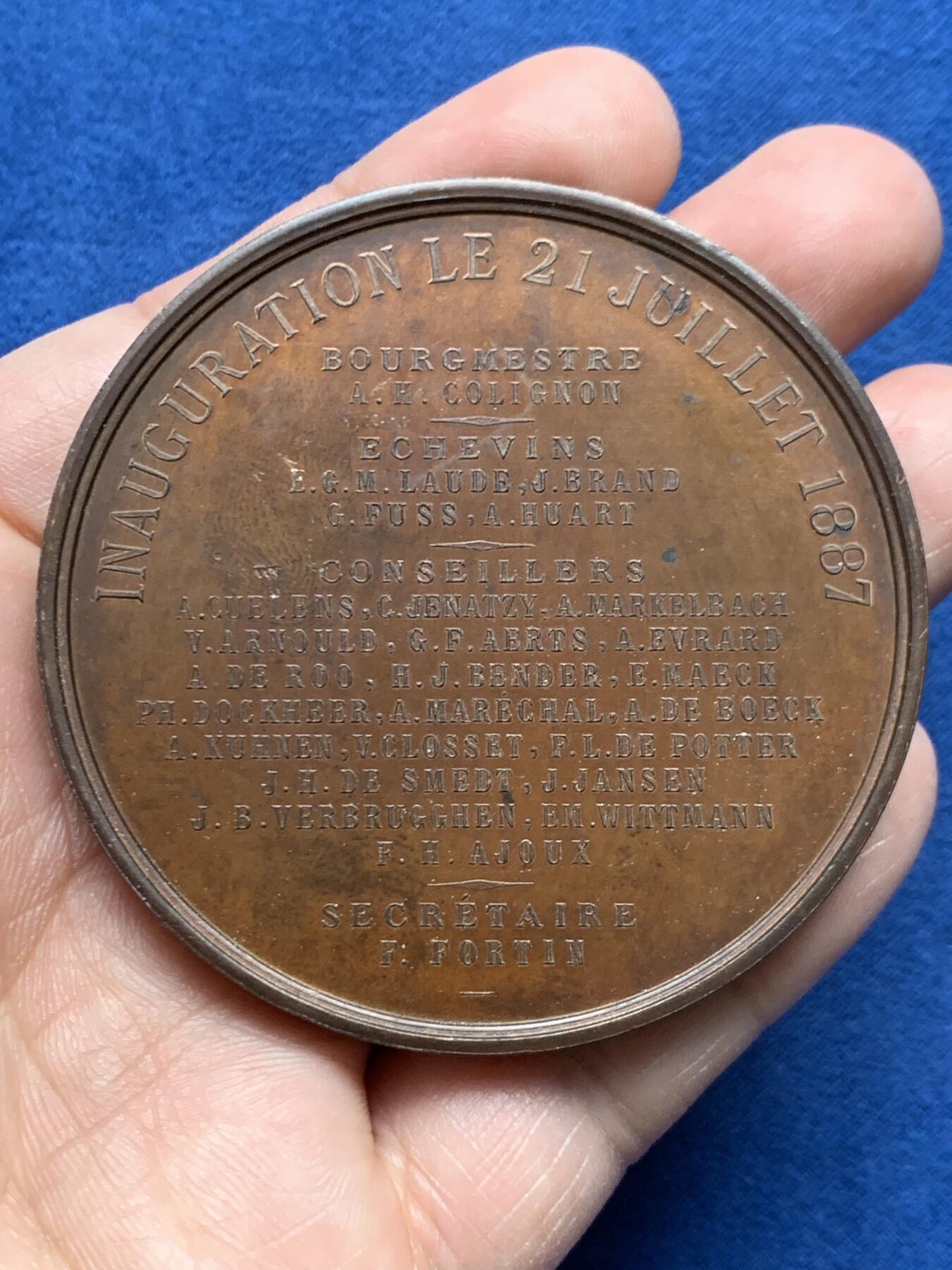 《竞宝斋》第472场 周日，周一，周二 3场连拍 （全场包邮）欢迎送拍 比利时1887年斯哈尔贝克市政厅落成典礼铜章，109.4克，62.8毫米