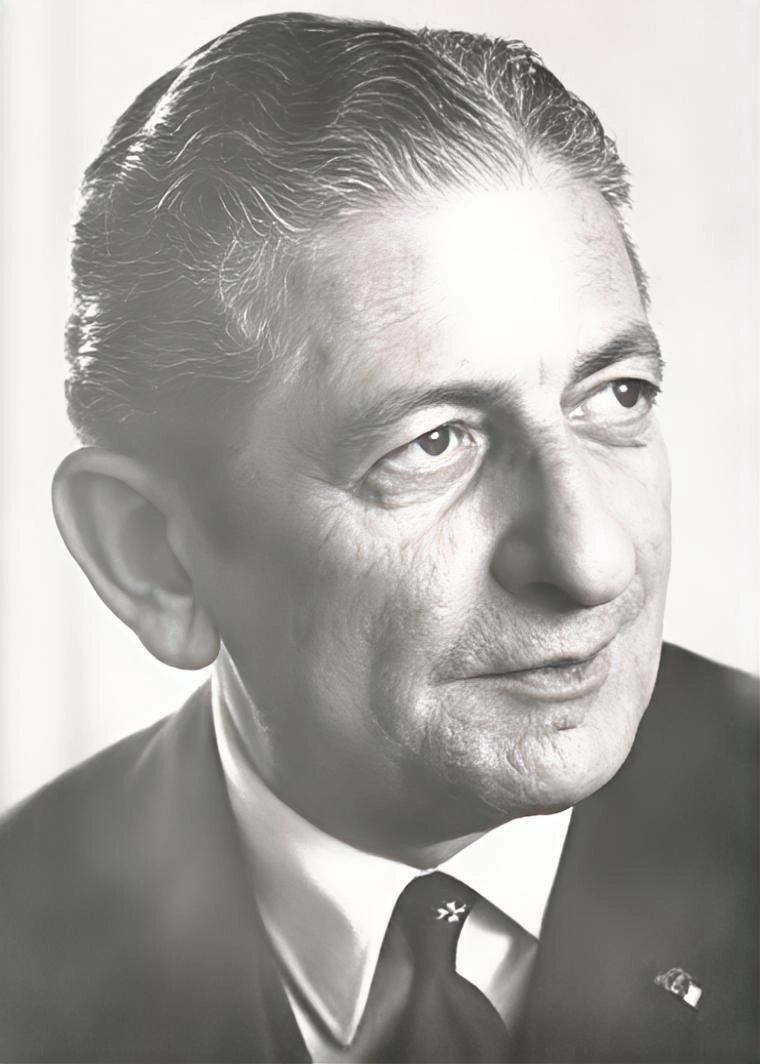 【俄甄集藏】2026年(049)03-18星期三 晚 19:30 全场包邮 马耳他1989年前总理、政治家乔治·博尔格·奥利维尔头像纪念独立25周年2里拉精制银币，原盒，重17克，925银，发行量7500枚