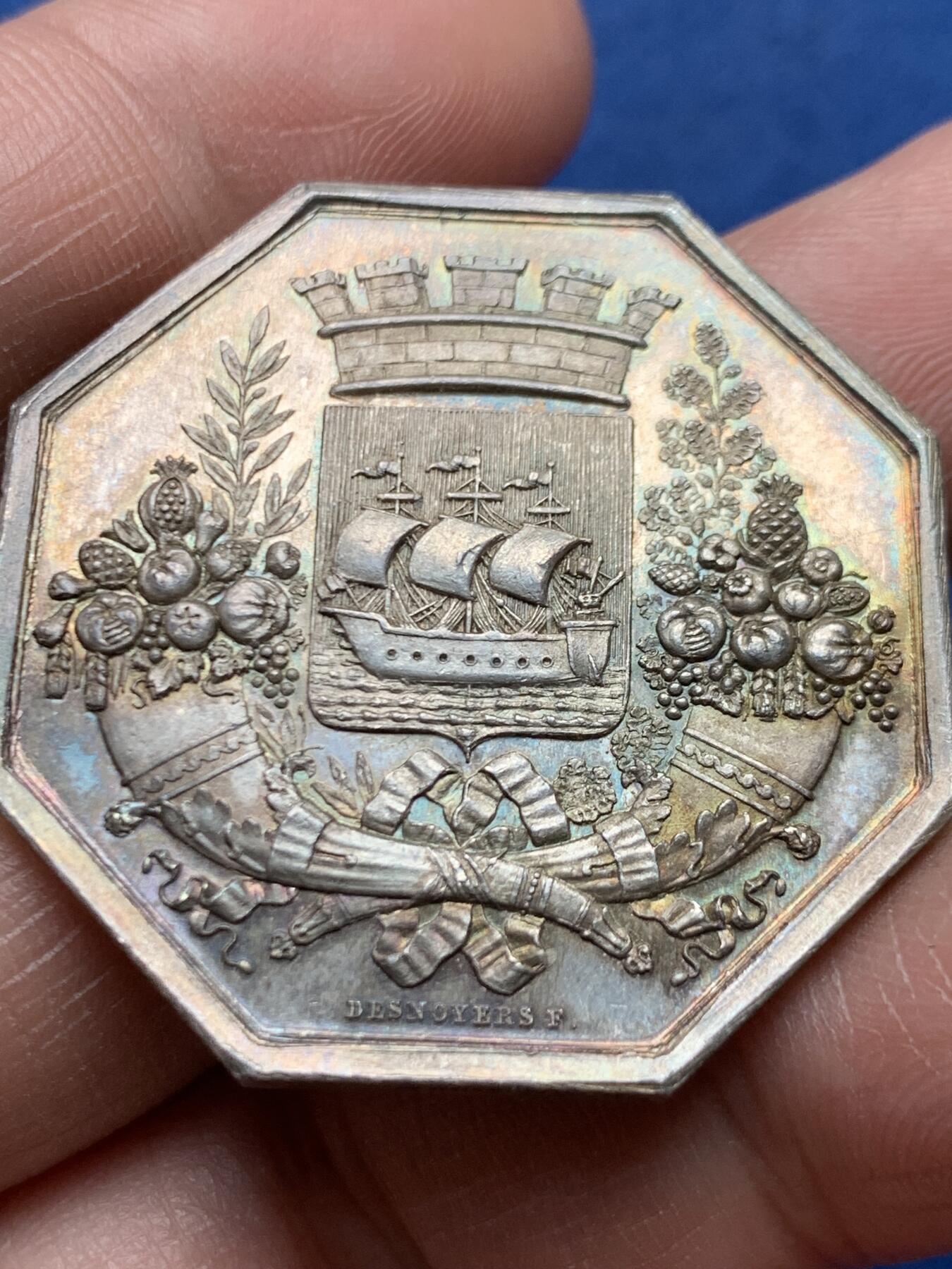 《竞宝斋》第472场 周日，周一，周二 3场连拍 （全场包邮）欢迎送拍 法国八角银质jeton，巴黎商会，代表财富的大丰饶角，20.00g，36.2mm，蜜蜂边铭