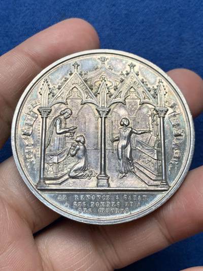 《竞宝斋》第472场 周日，周一，周二 3场连拍 （全场包邮）欢迎送拍 - 法国洗礼、圣餐和坚信礼银章，60.55g，51mm，蜜蜂边铭