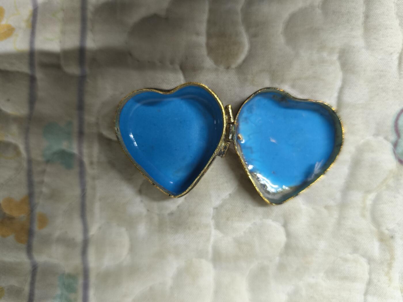 海外回流精品专场 3.22 日本回流创汇时期心形景泰蓝小盒