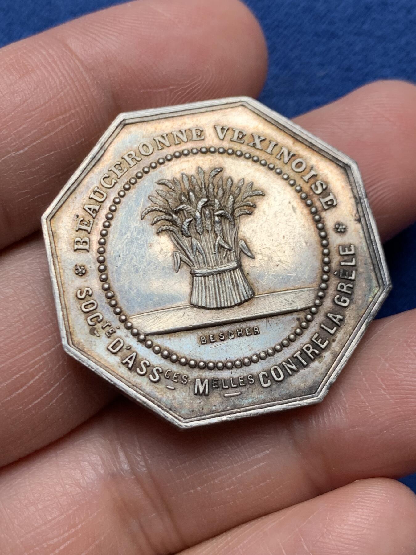 《竞宝斋》第472场 周日，周一，周二 3场连拍 （全场包邮）欢迎送拍 法国八角银章，冰雹保险公司，20.28g，33.5mm，丰饶角边铭