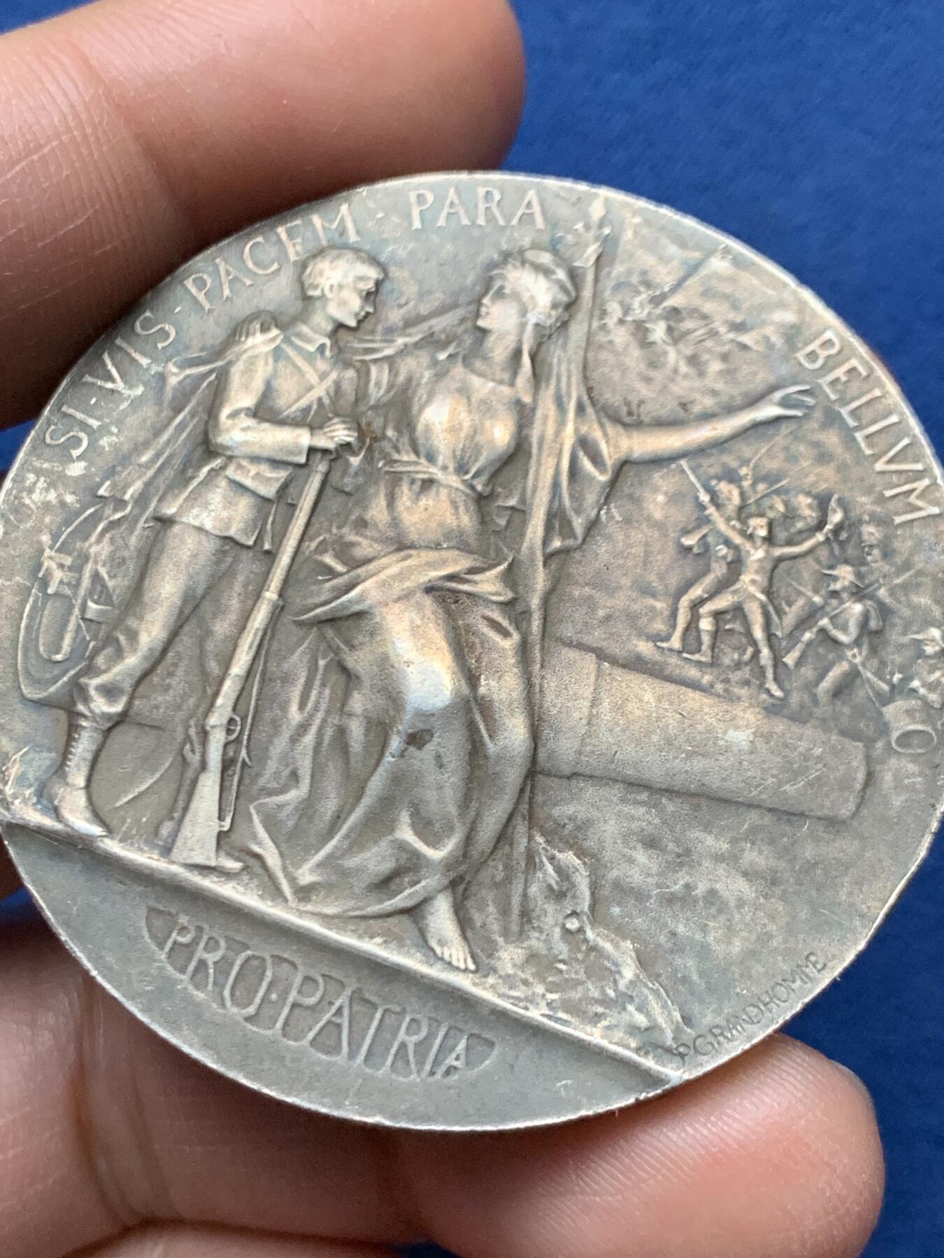 《竞宝斋》第472场 周日，周一，周二 3场连拍 （全场包邮）欢迎送拍 法国军事准备银章，61.9克，直径49.5毫米，丰饶角1argent边铭，边有轻磕