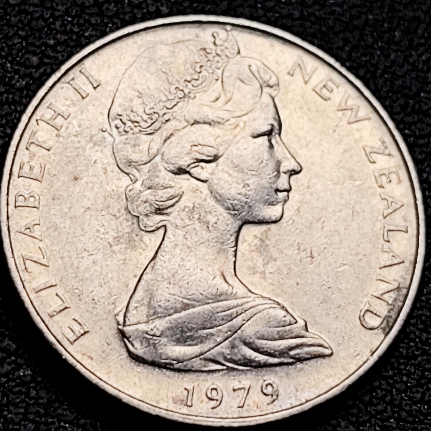 泉币菌-第212场-拍品多 请提前出价（工作最近较忙 发货不及时，望理解） 。