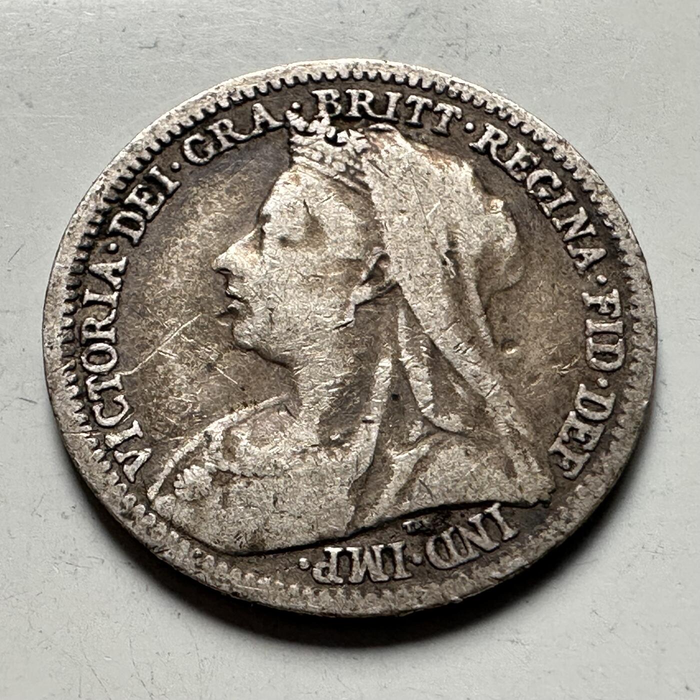 🌹外币初藏🌹🐯2026年第30场   每周二四六晚8️⃣点 接代拍 英国1900年 维多利亚 3便士 银币 92.5%银 1.41克 16毫米