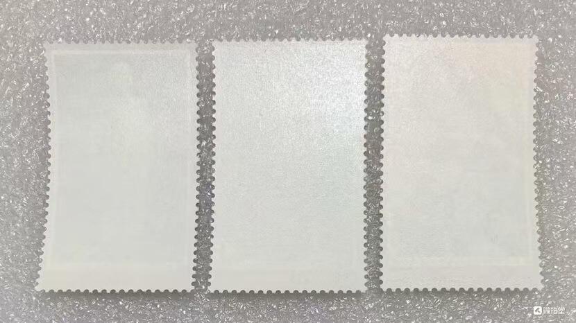 1977年“刘胡兰英勇就义三十周年”邮票1套3枚。