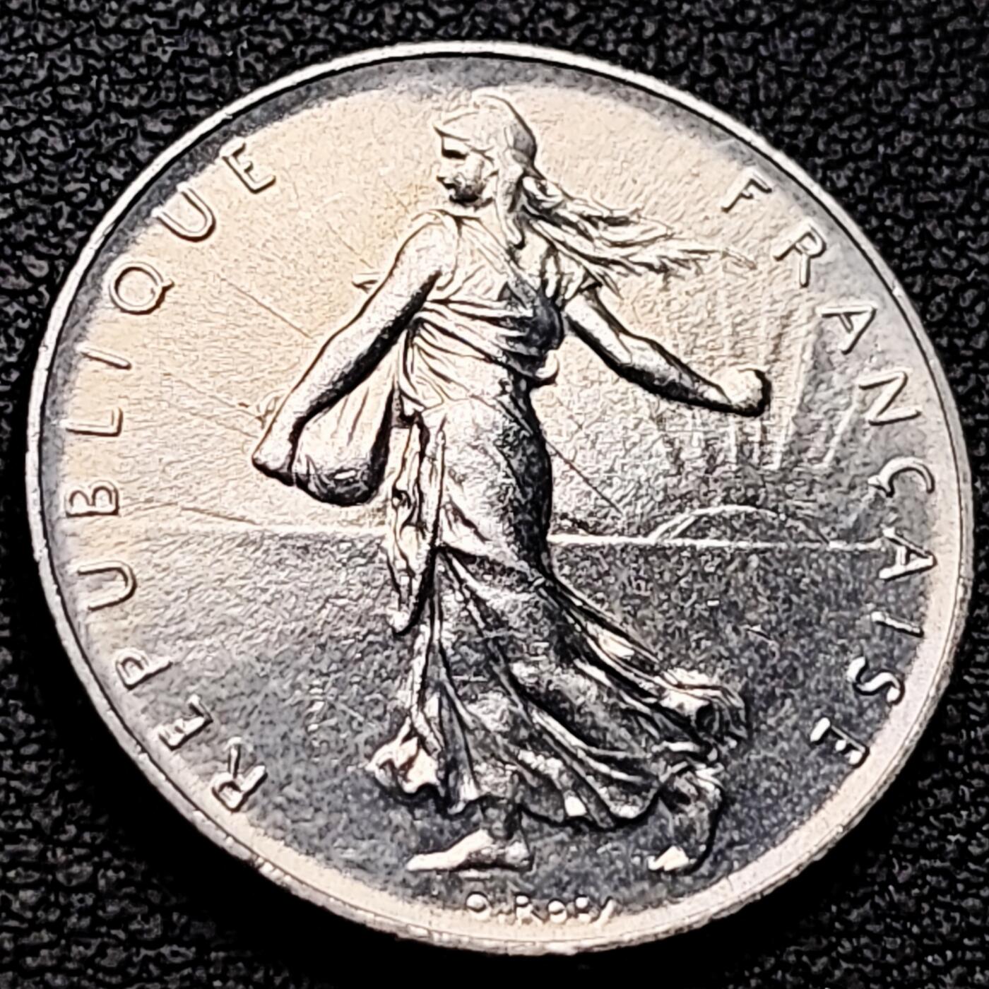 泉币菌-第212场-拍品多 请提前出价（工作最近较忙 发货不及时，望理解） 。