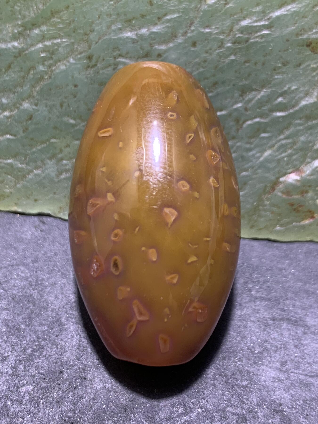 精美冻料冰飘战国红玛瑙随形大桶珠一颗！