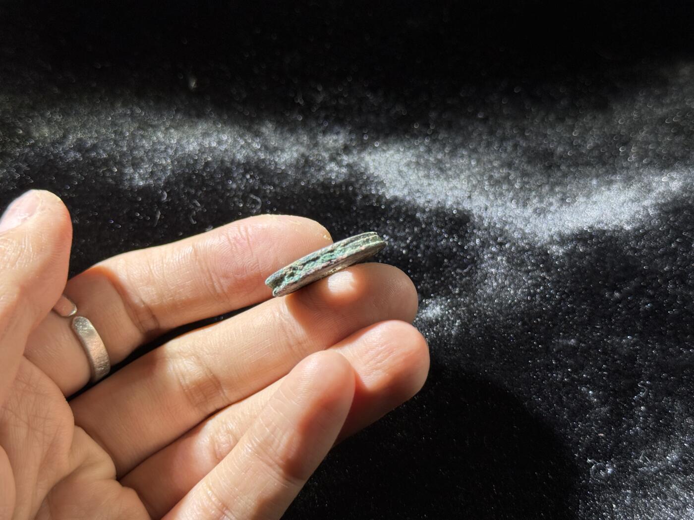 戎马世界章牌大赏，铜钱场 太平通宝小饼子，三联